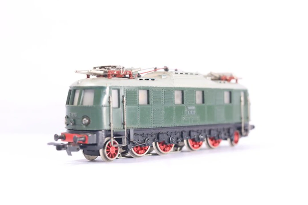 Märklin H0 - 3024 - Electric locomotive (1) - E18 - DB