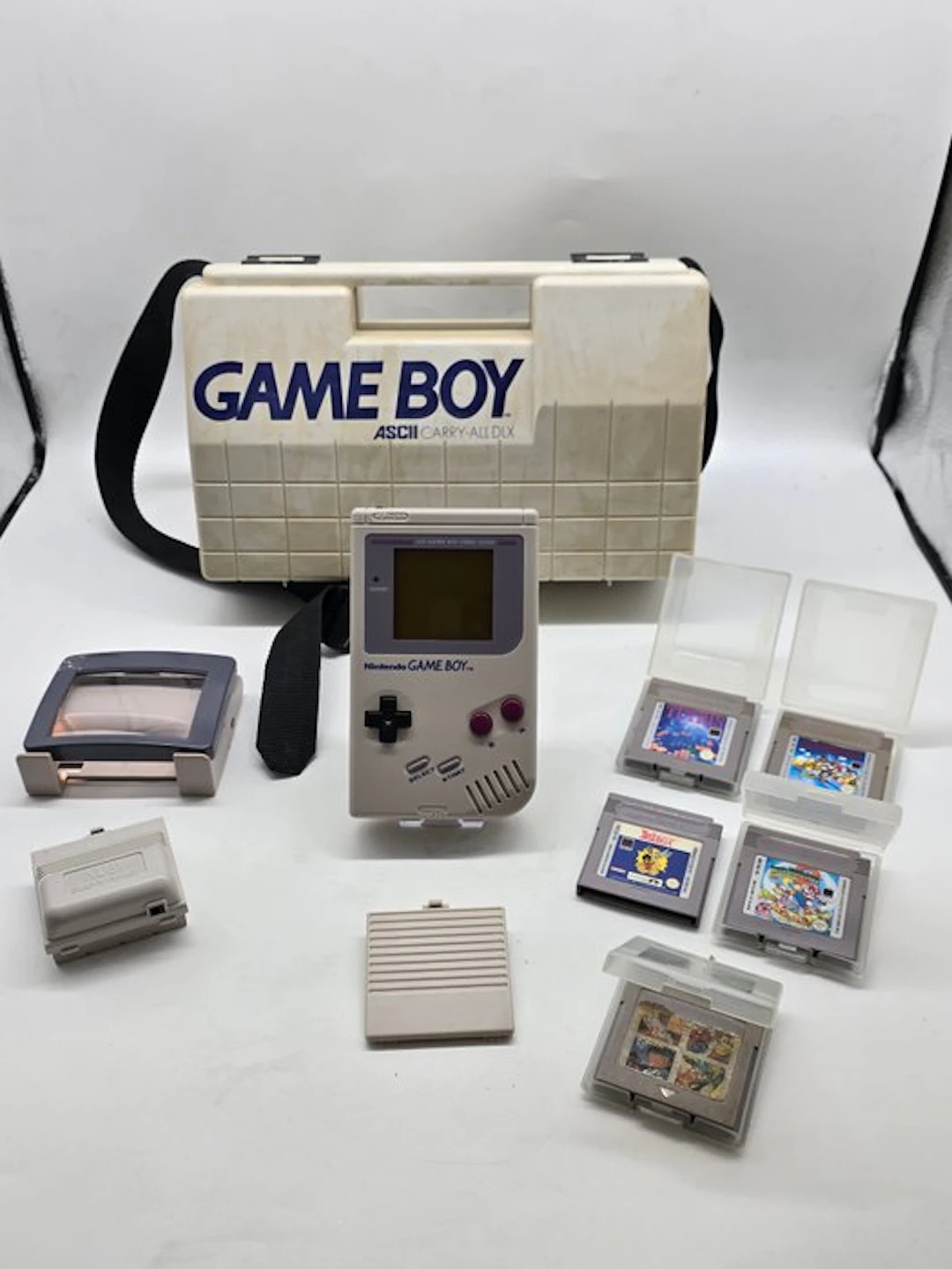Nintendo - Gameboy Classic - DMG-01 1989 + ASCII Carrier Case