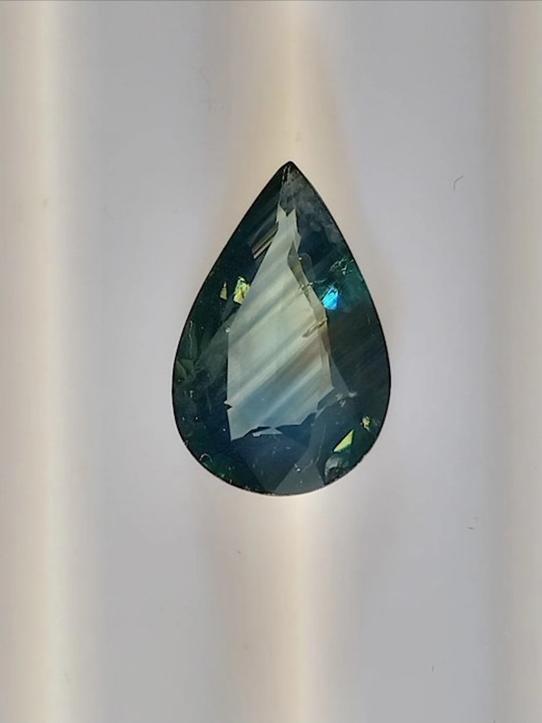 Green, Blue Sapphire - 1.56 ct - Antwerp Laboratory for Gemstone Testing (ALGT)