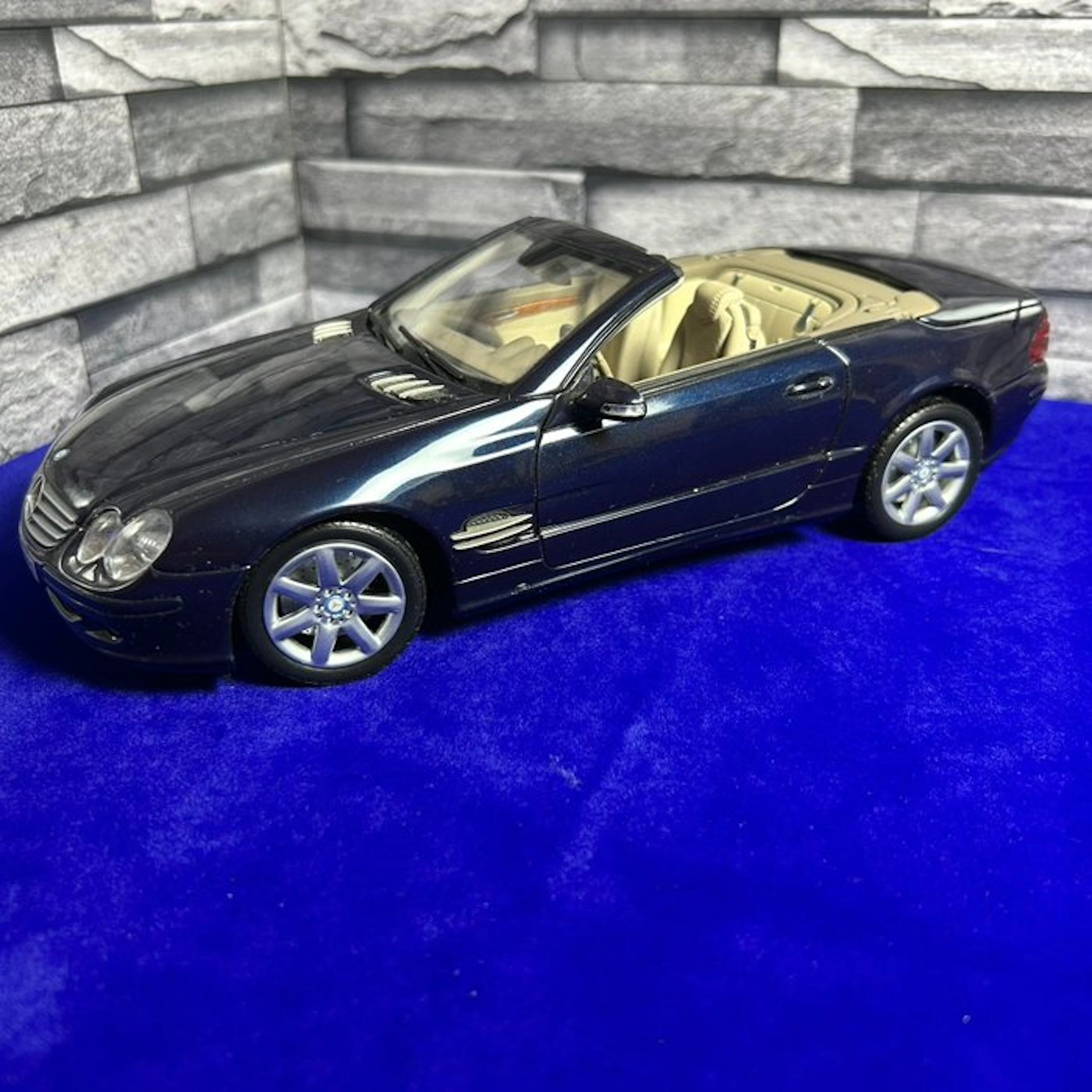 MiniChamps 1:18 - Model car - Mercedes-Benz SL 500 (R230) blu scurol