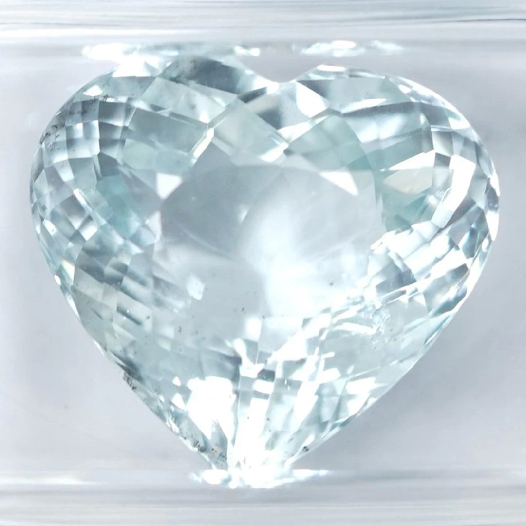 1 pcs Blue Aquamarine - 7.39 ct - International Gemological Institute (IGI)