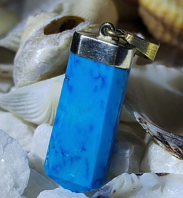 Turquoise Pendant - High Quality - 14.35 Cts - No Reserve Price- 2.87 g