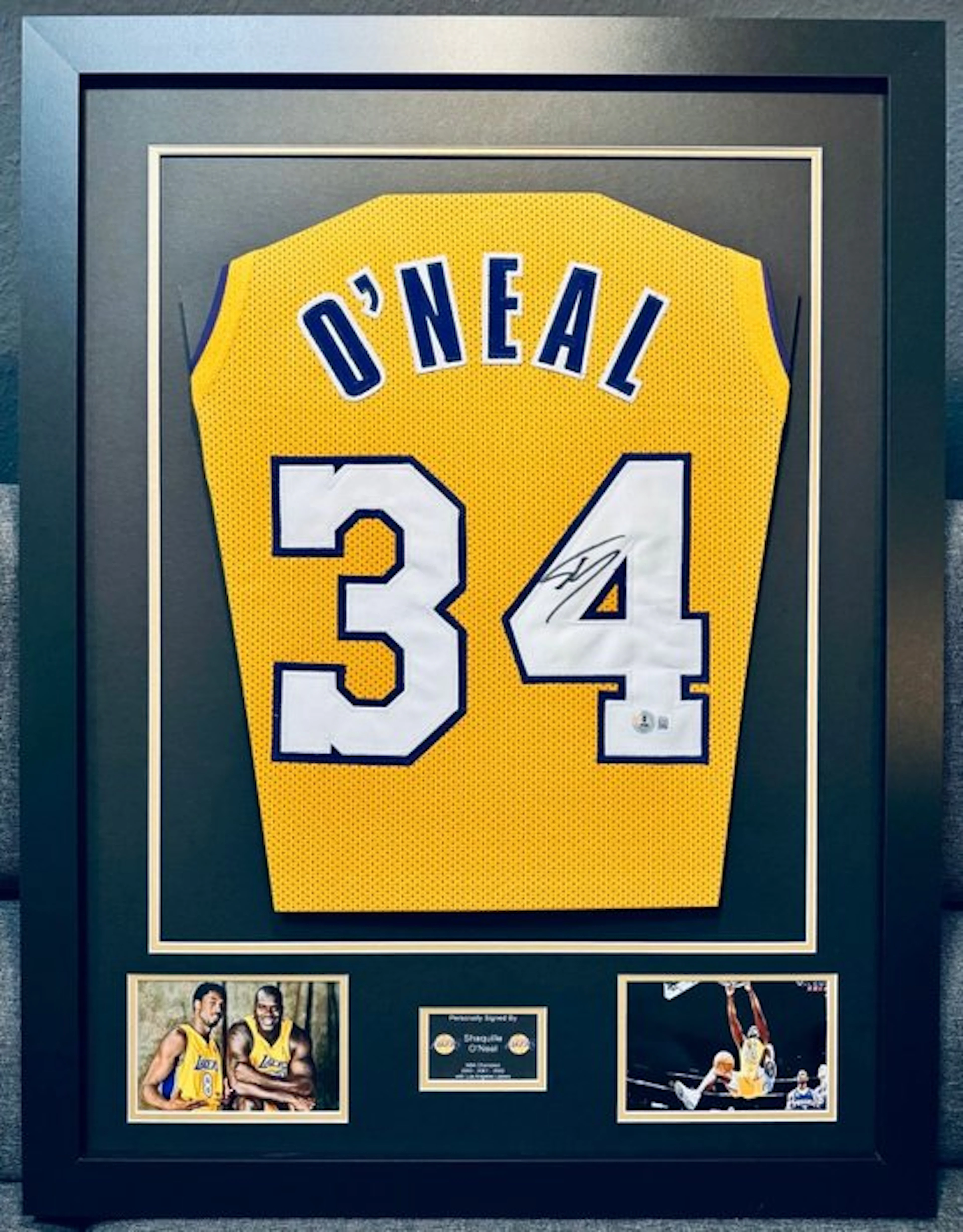 Los Angeles Lakers - NBA - Shaquille O'Neal - Signed...