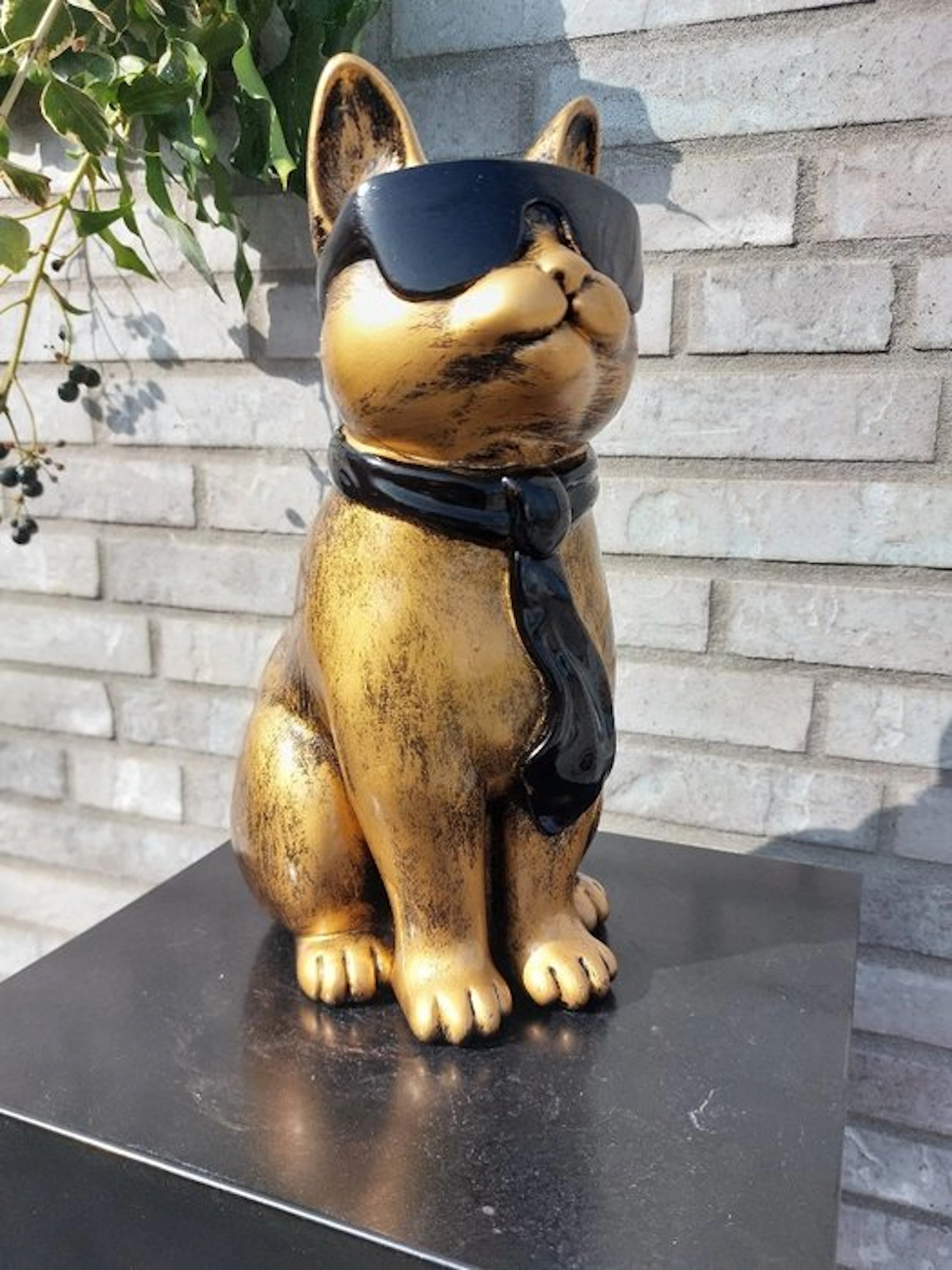 Statue, gold bronze cat with tie and sunglasses - 29 cm - polyresin