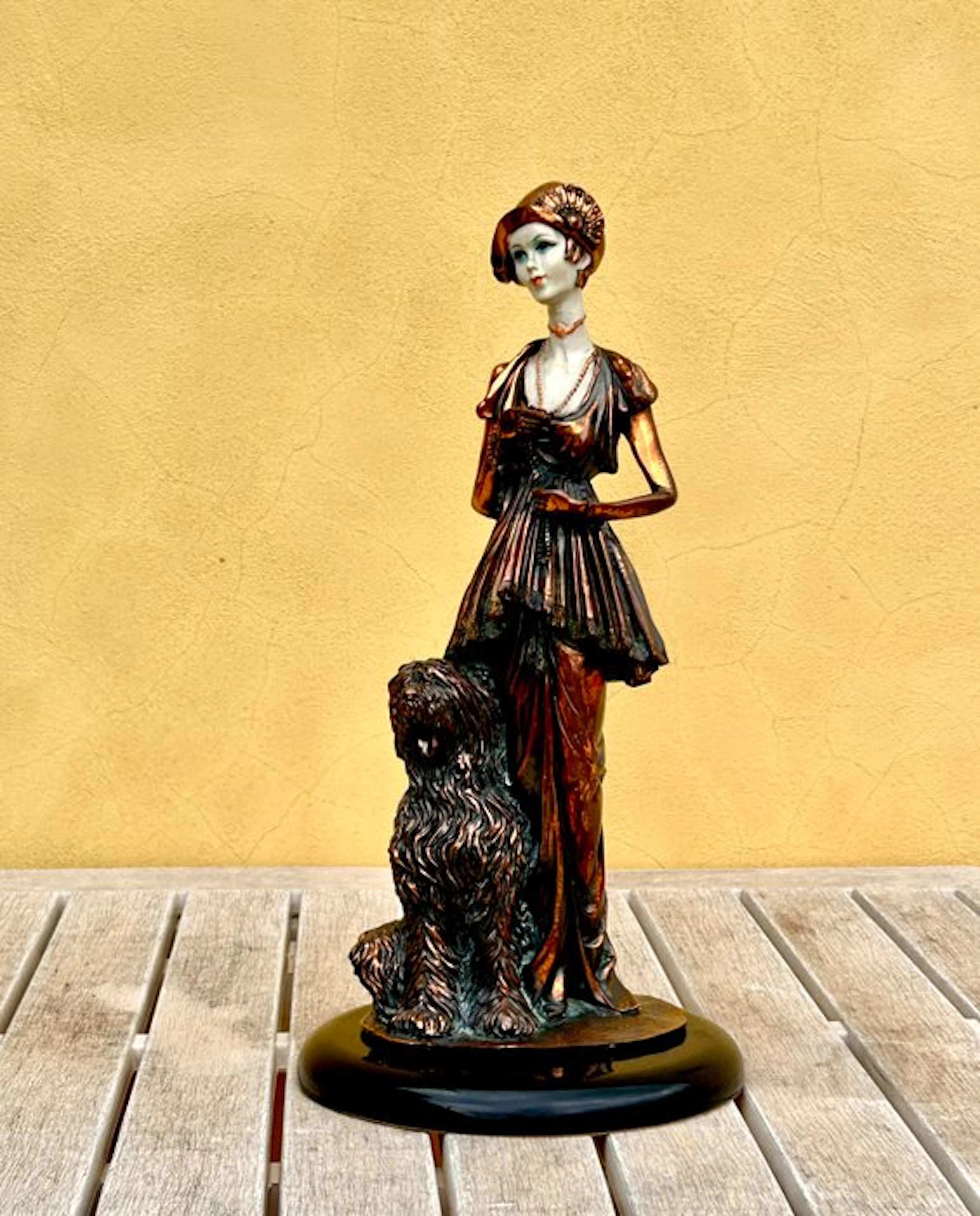 DEAR Studio (attribuito) - Statue