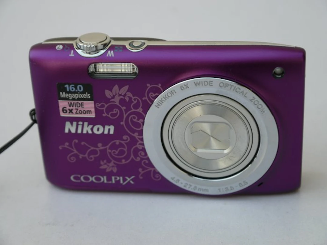 Nikon Coolpix S 2700 purple color 16 Megapixels Digital compact camera