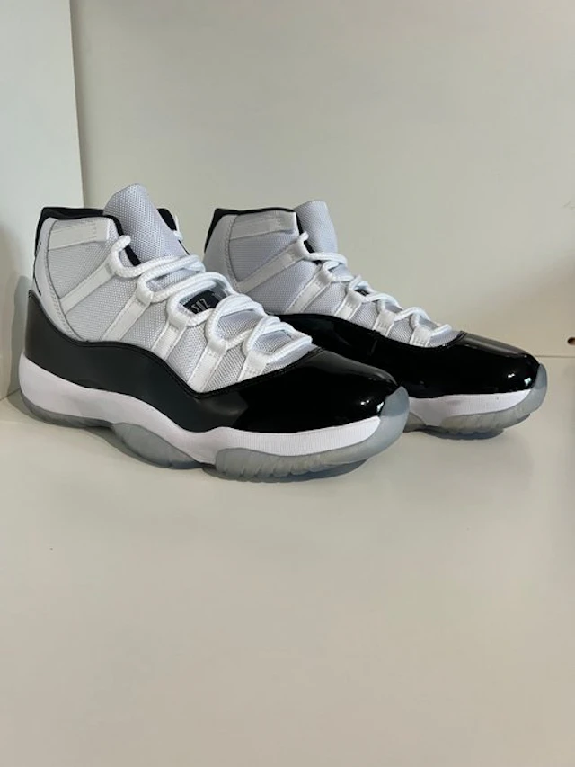 Nike - Air Jordan 11 Retro - Sneakers - Size: EU 42.5 - New with tags