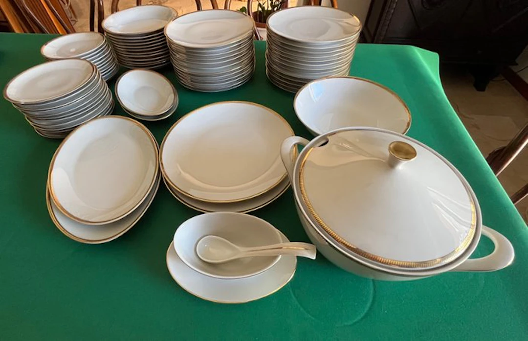 Gareis, Kühnl & Co. - Table service (70) - Porcelain, Gold