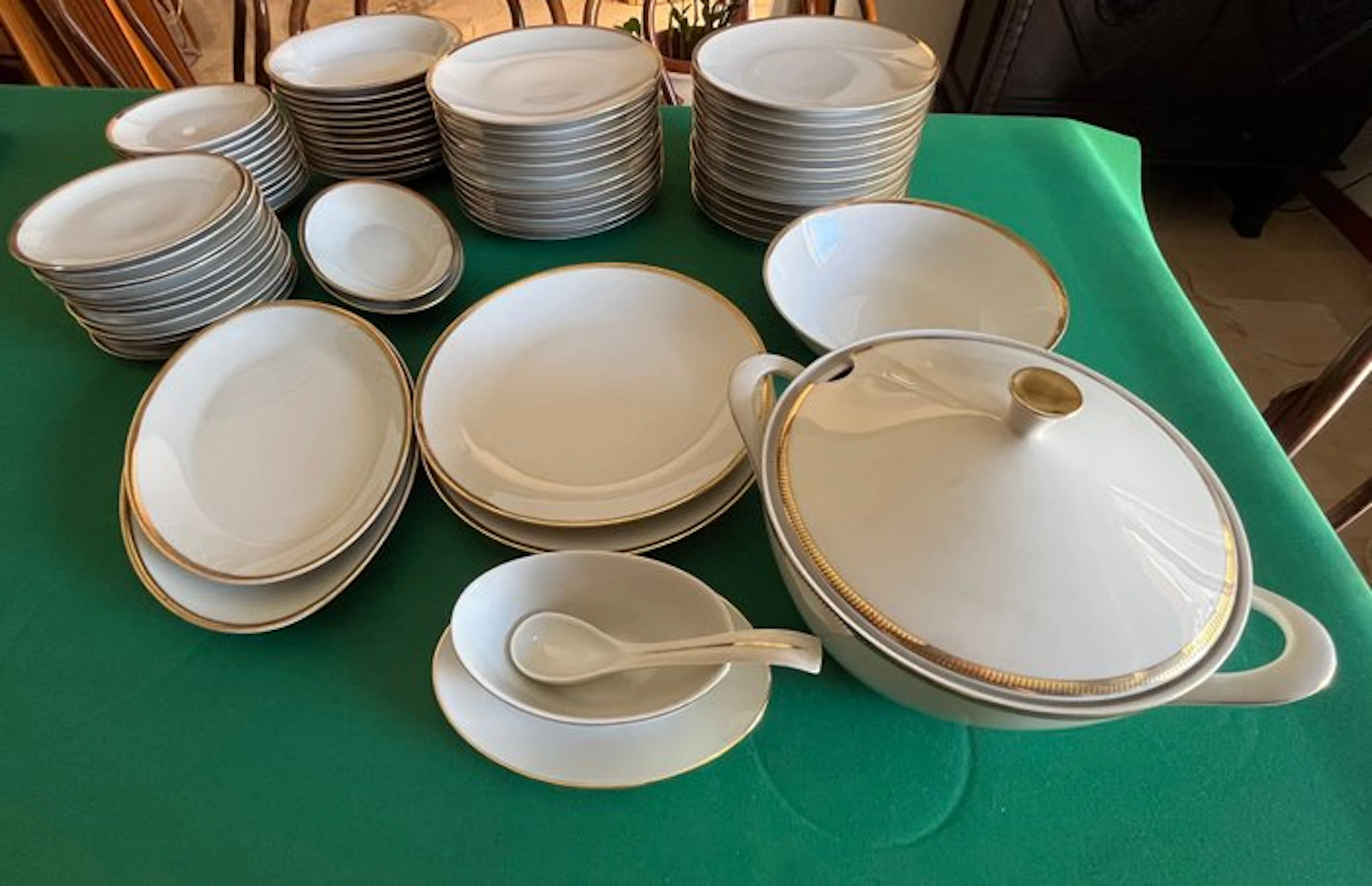 Gareis, Kühnl & Co. - Table service (70) - Porcelain, Gold