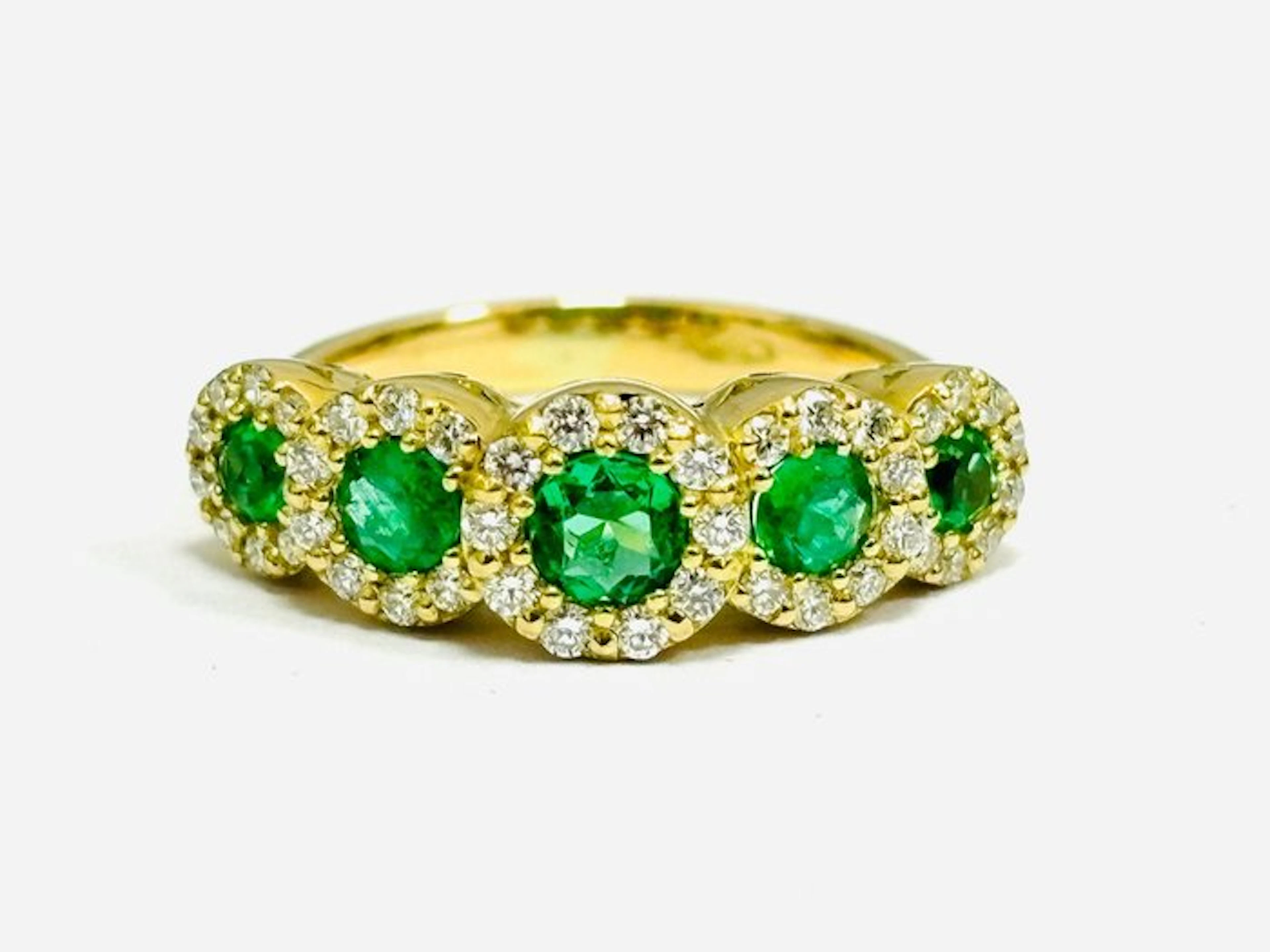 Ring - 18 kt. Yellow gold - 2.05ct. tw. Emerald - Diamond - Made in Italy