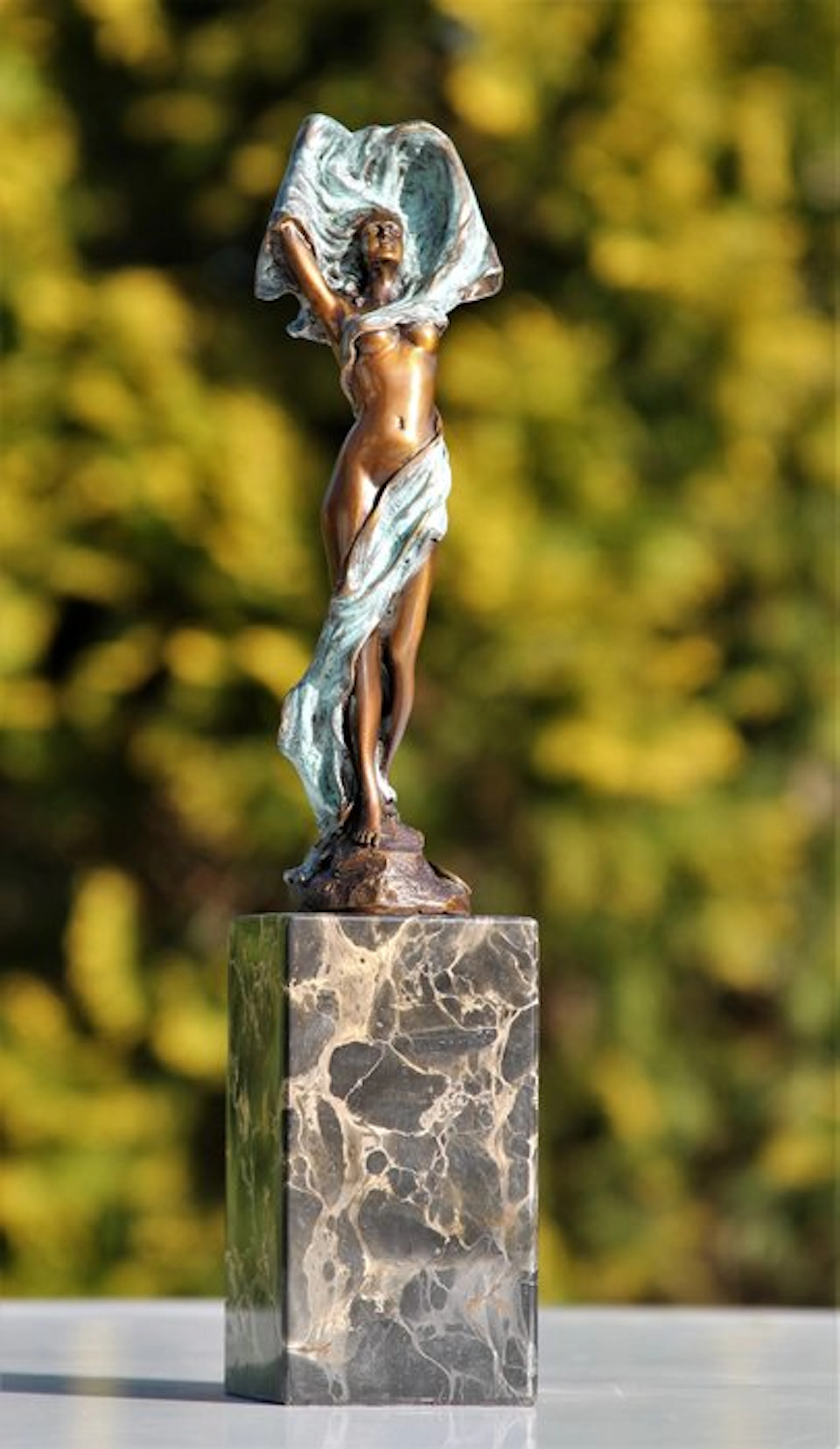 Sculpture, scarf dancer - 35 cm - marble bronze