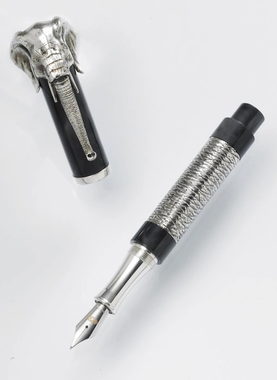 URSO LUXURY - Eelephant in sterling silver 925 - Fountain pen