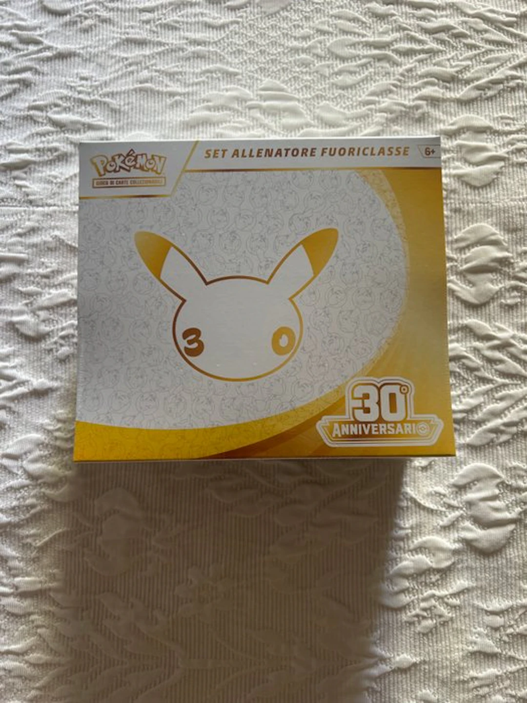 Pokémon - 1 Elite trainer box - 30th Year Anniversary
