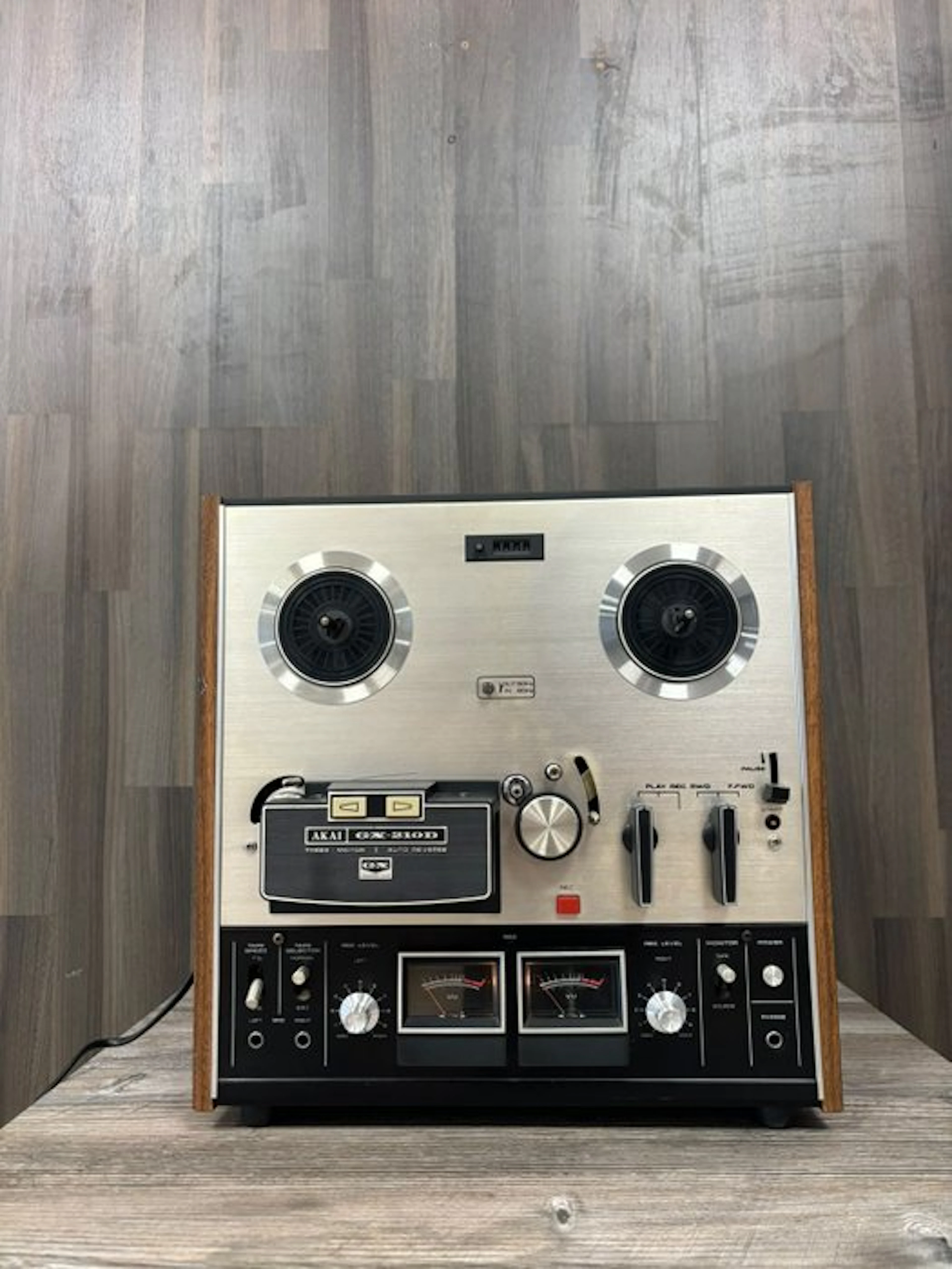 Akai - GX-210D / 3-Motor 4-Track Auto-Reverse Stereo Reel to reel deck 18 cm