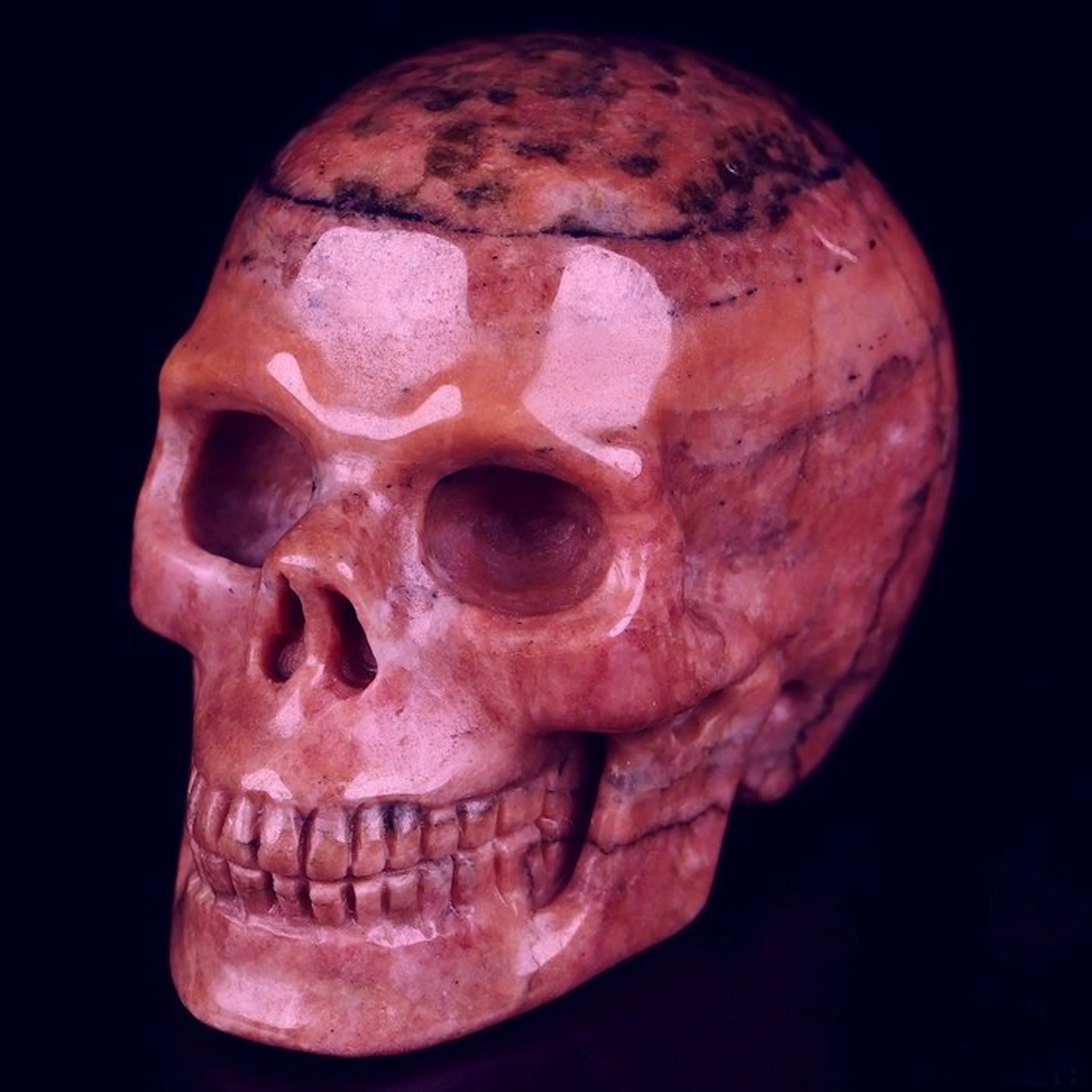 122 g 5.20 x 3.70 cm Museum piece pink red rhodonite...