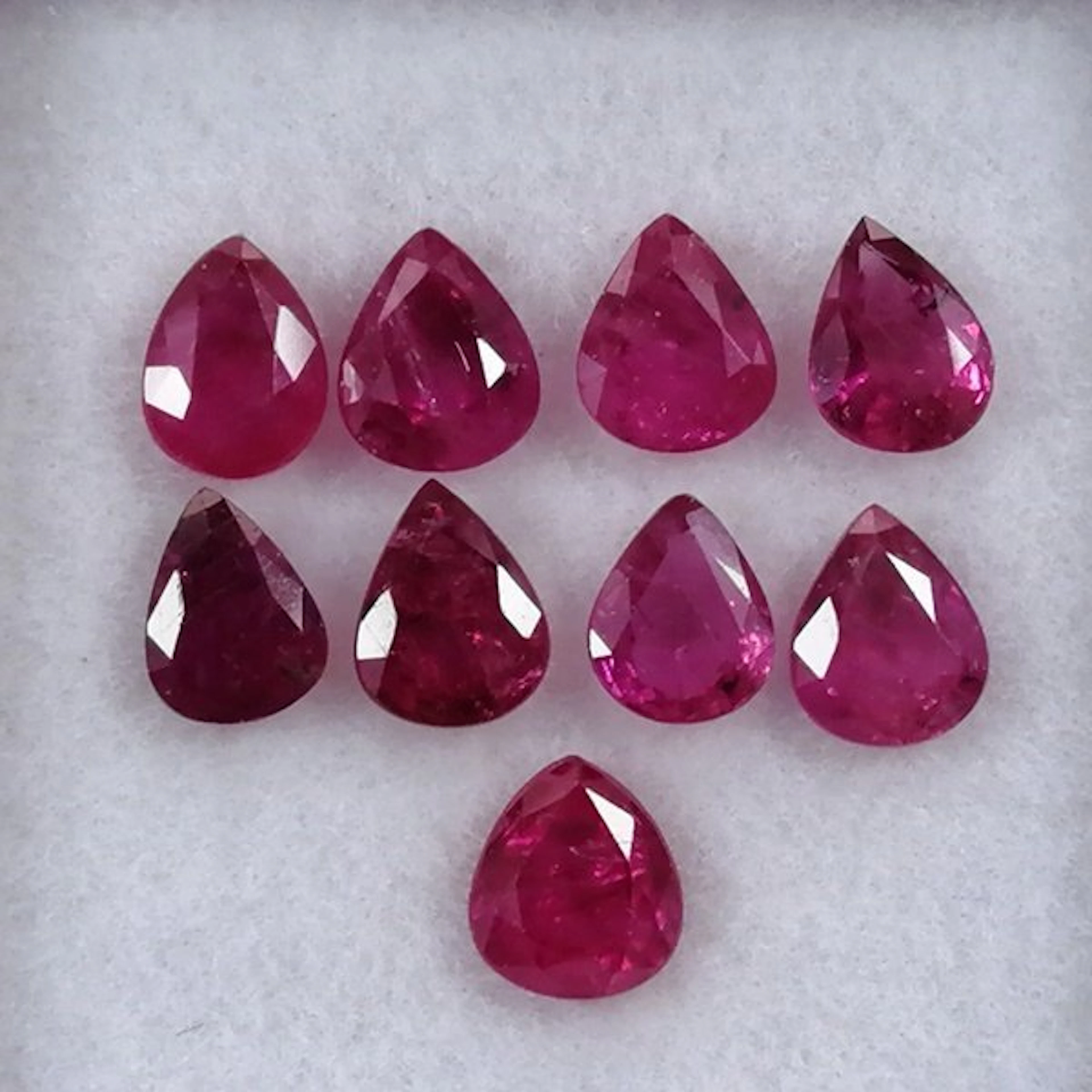 9 pcs Red Ruby - 2.69 ct - Instituto Gemólogico Español (IGE)