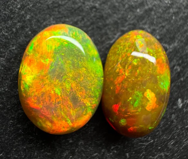 Opal Cabochons- 1 g - (2)