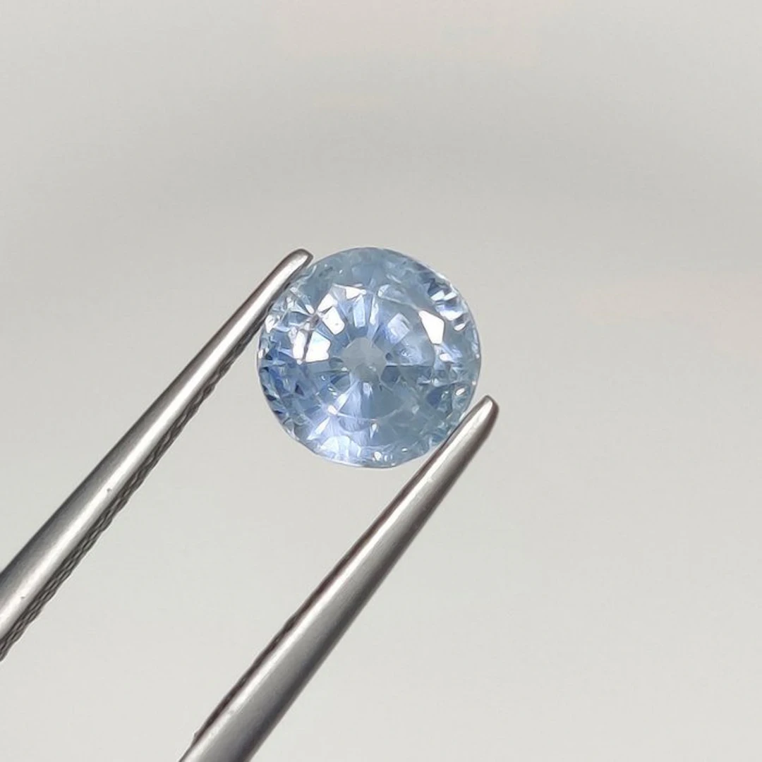 Blue Sapphire - 2.49 ct - International Colored Gemstone...