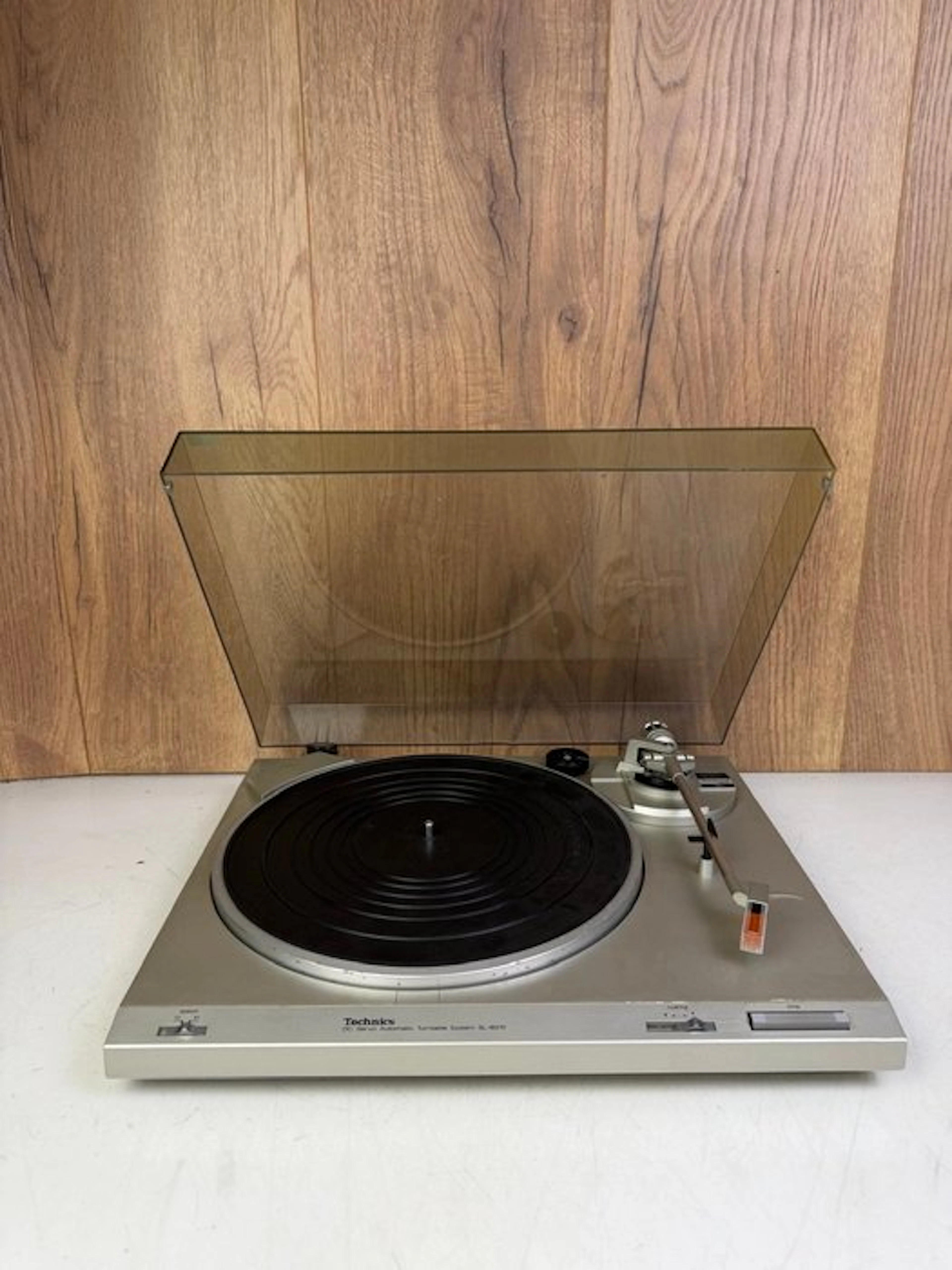 Technics - SL-B210 - Fully Automatic DC Servo Turntable