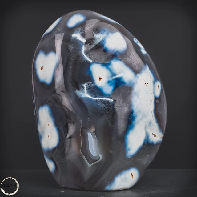 Natural Orca Agate – An extraordinary collector's...