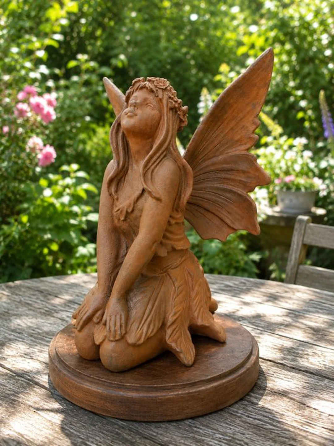 Statue, metal statue of as dreaming fairy - 26.5 cm - Cast iron