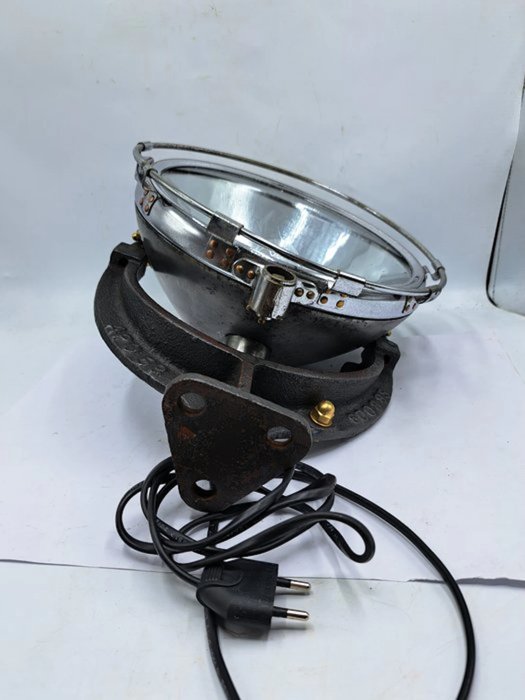 Lamp - Searchlight - Cast iron - Maritime lamp