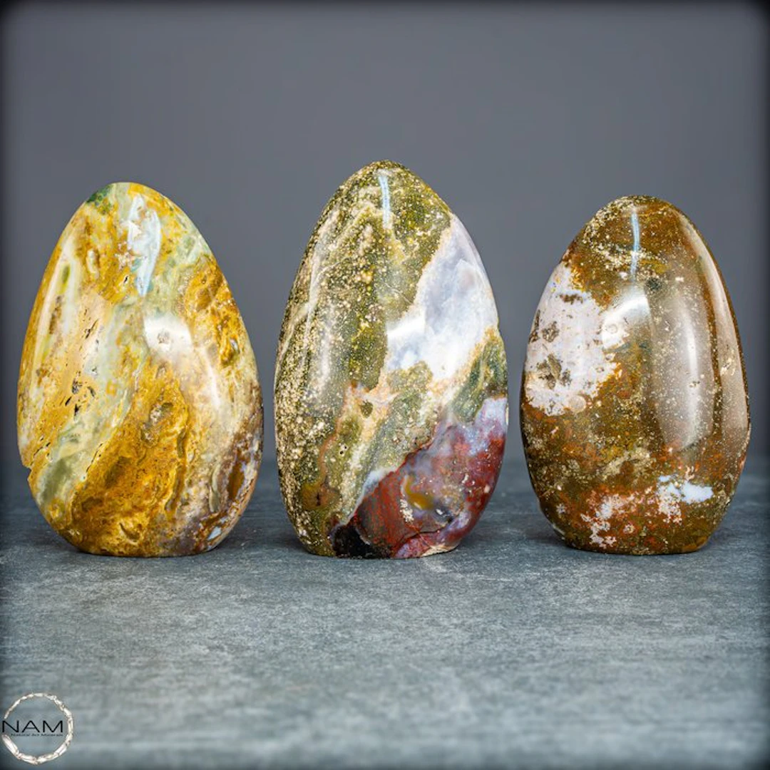 Striking jasper trio in freeform – expressive natural...