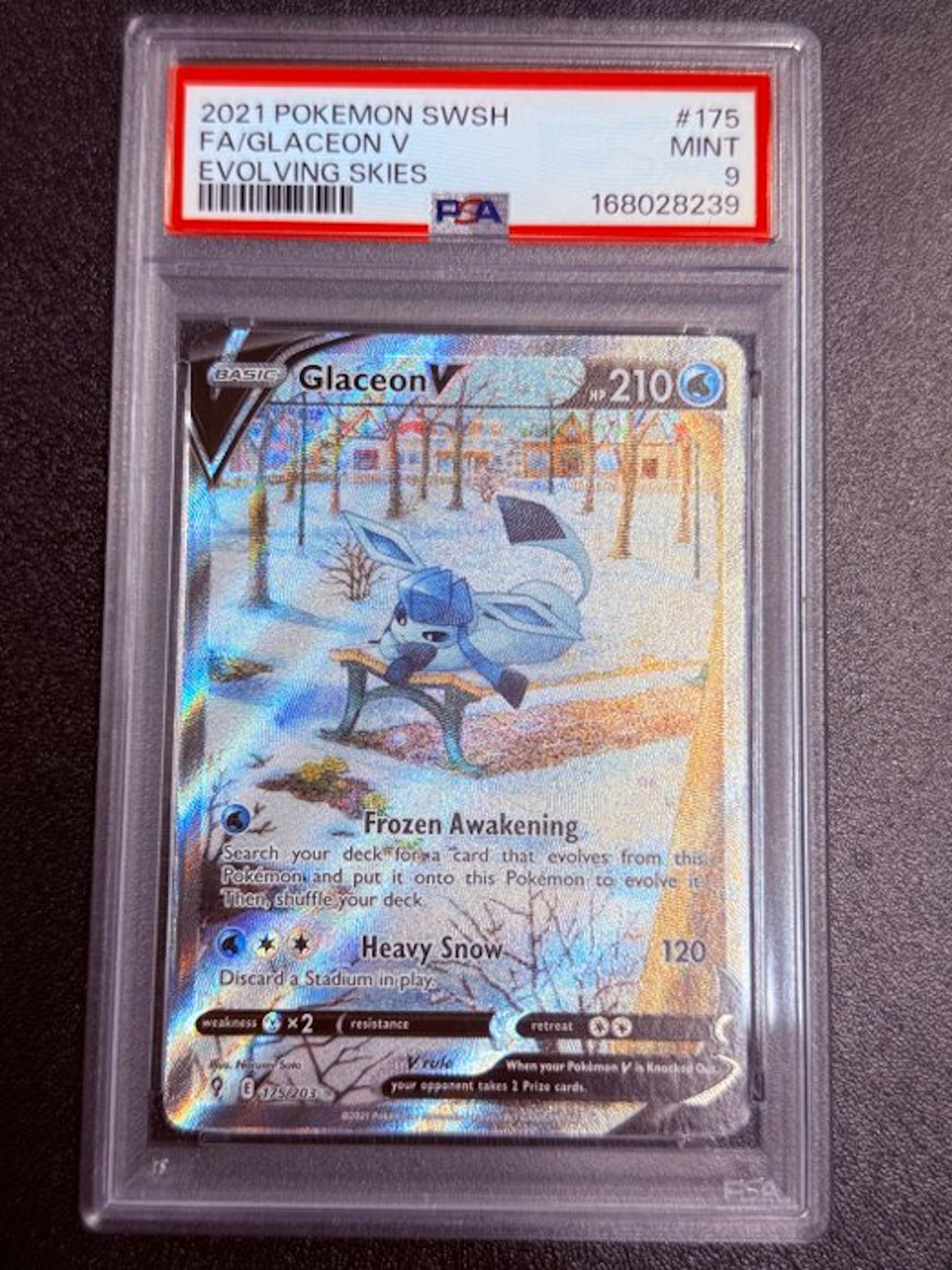 Pokémon - 1 Graded card - Glaceon V #175 Foil, Full art - PSA 9 -