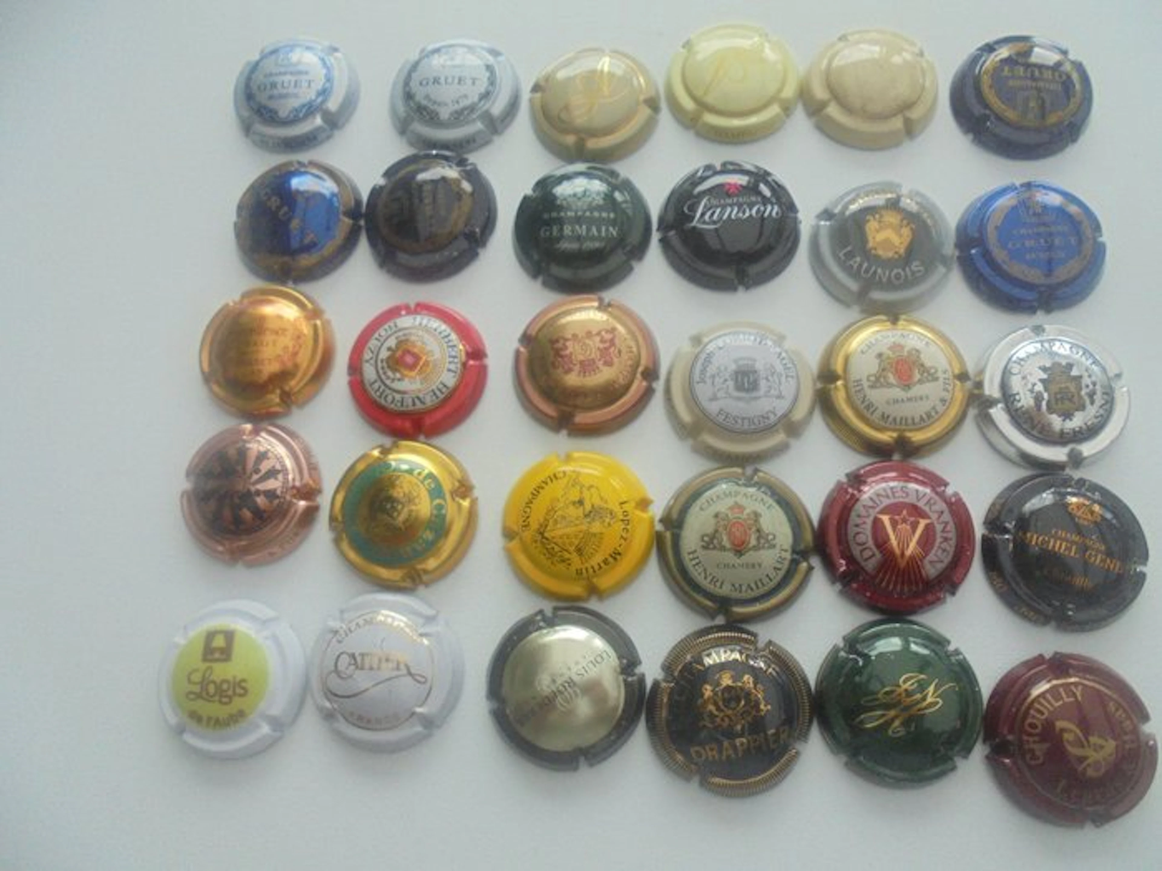 Champagne capsule collection - Champagne capsules - Moët & Chandon