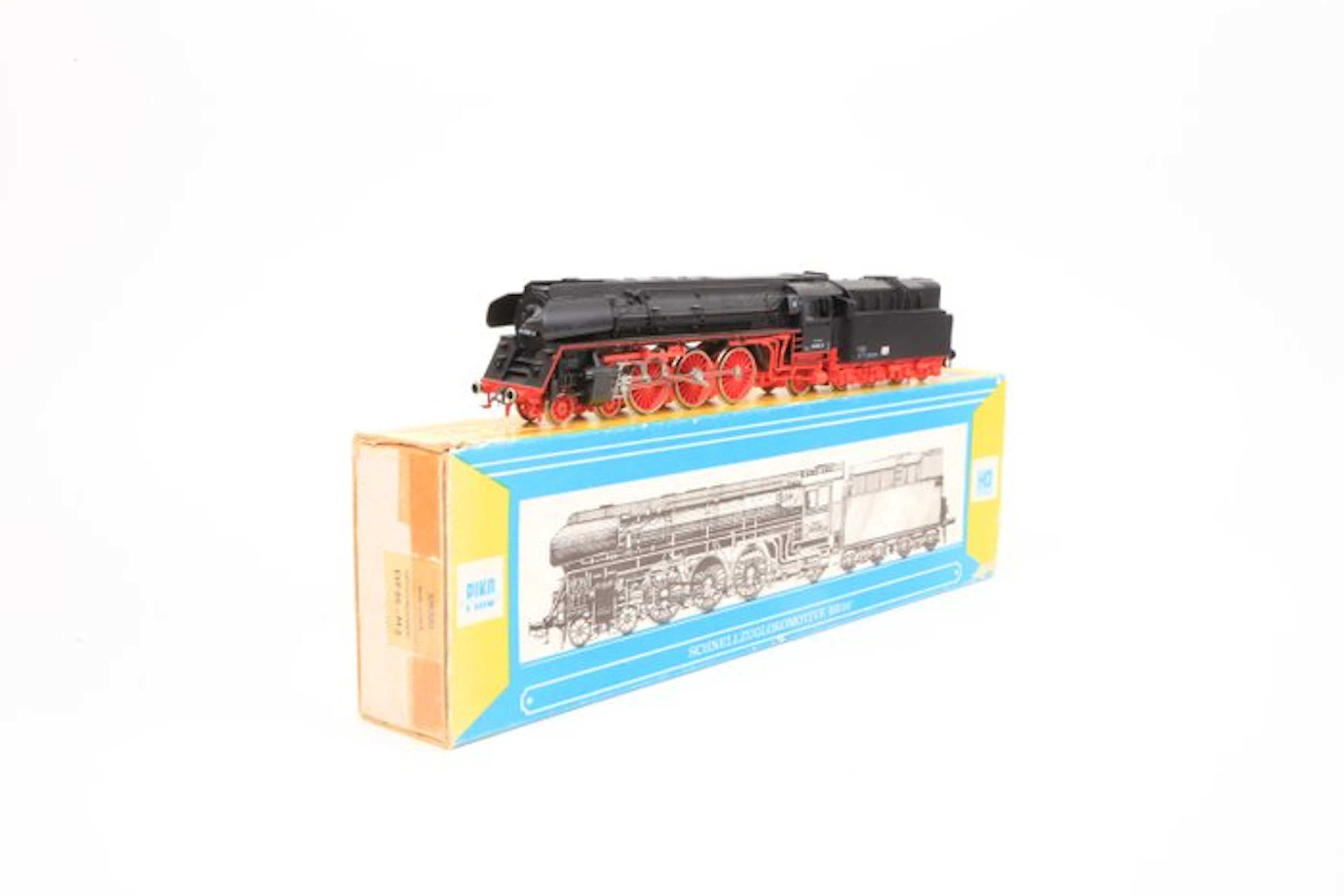 Piko H0 - 5/6320 - Steam locomotive with tender (1) - BR 01 0505-6 - DRG