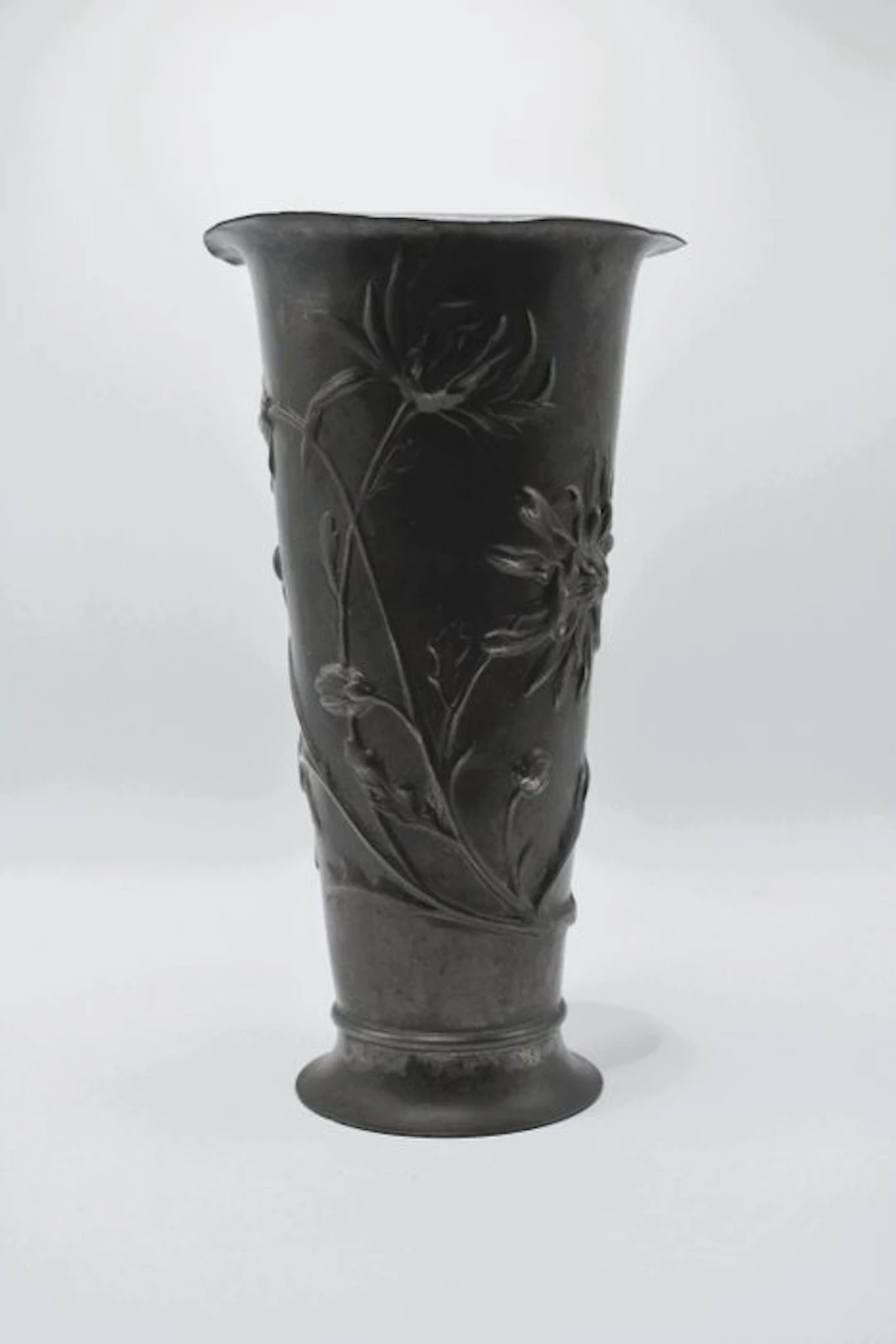 Vase - Pewter - Art Nouveau vase