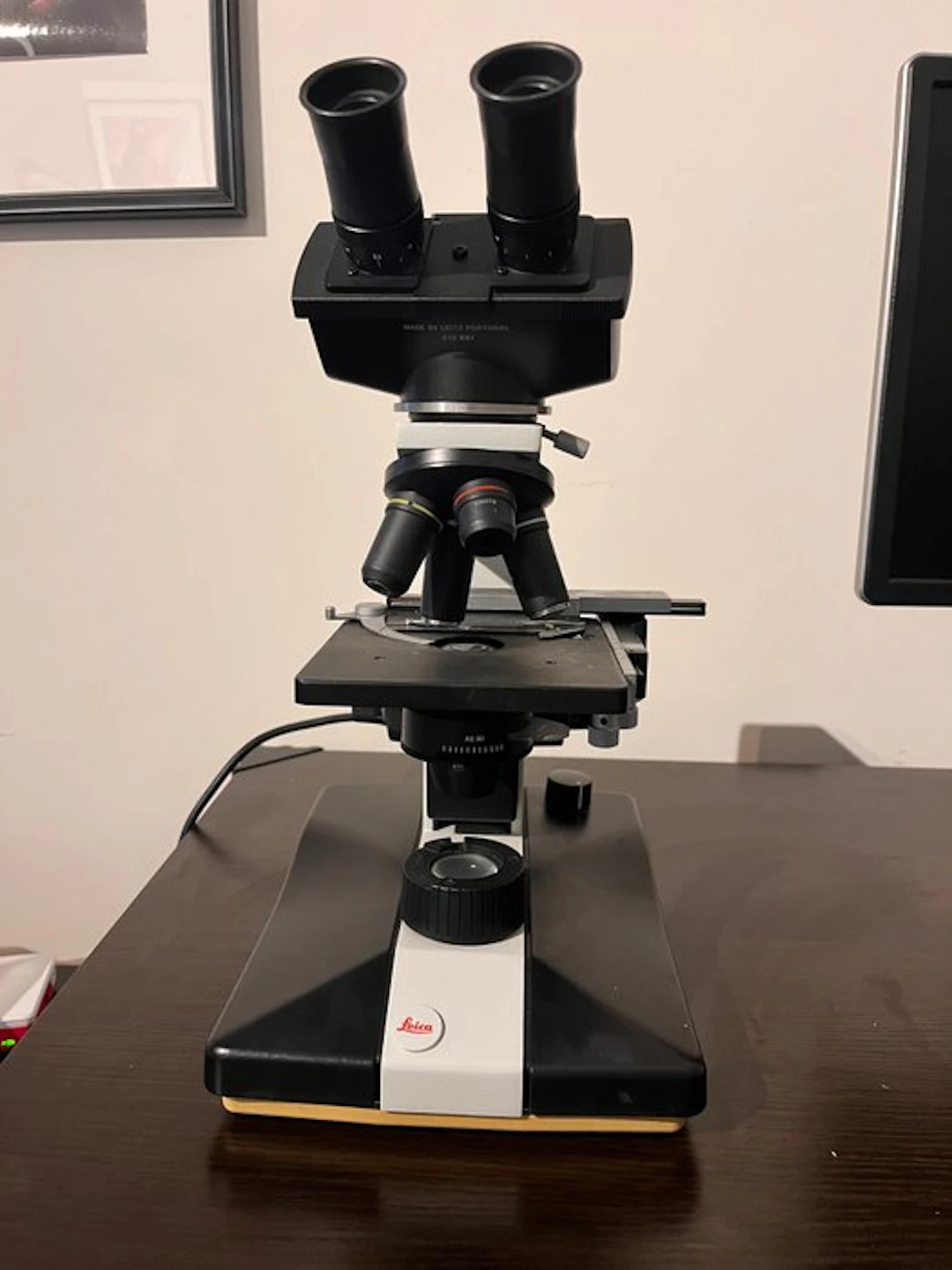 Binocular compound microscope - Biomed - 1990-2000 - Germany - Leica