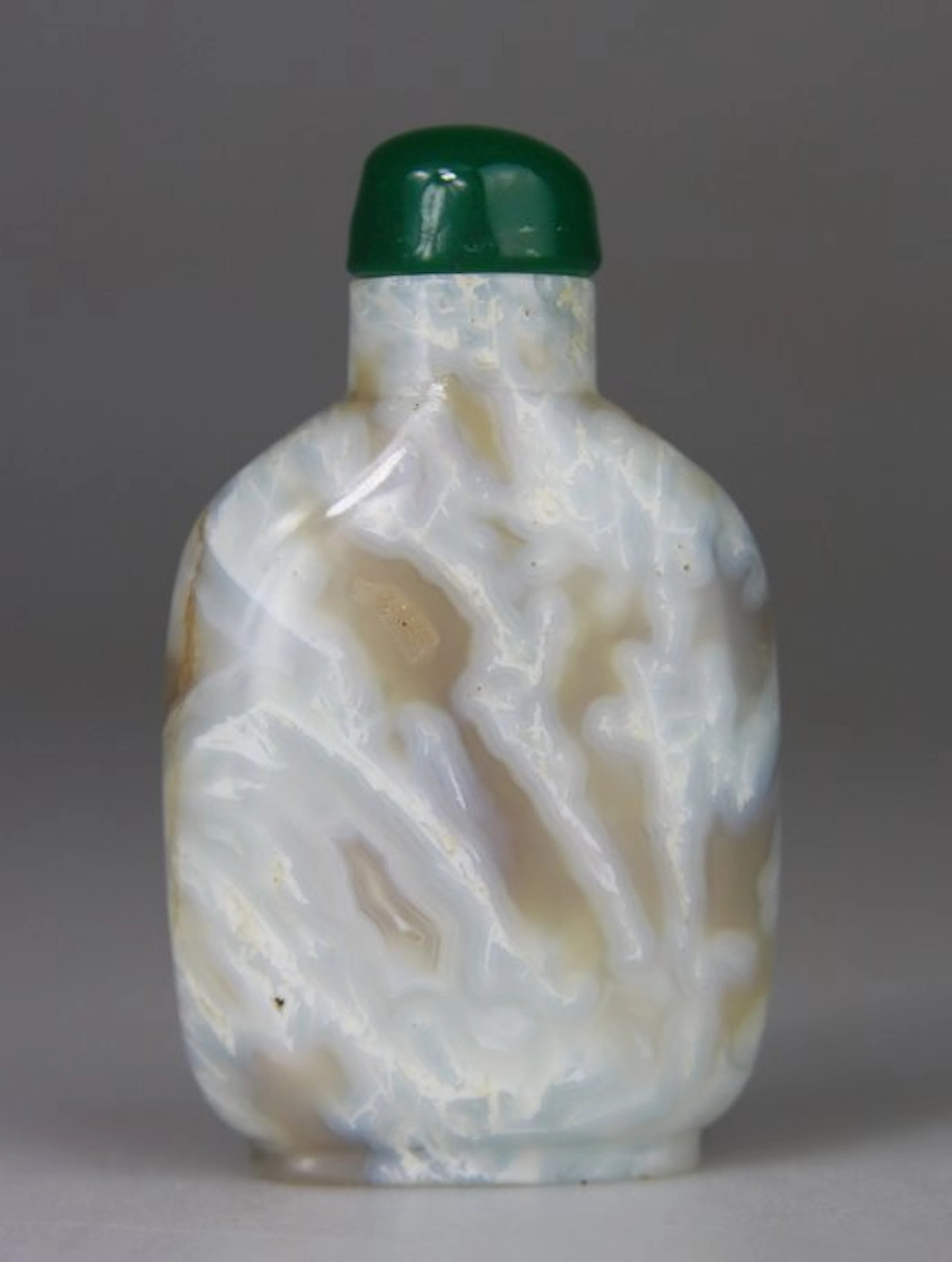 Chinese Agate-Carved Tobacco Snuff Box - 19th Century...