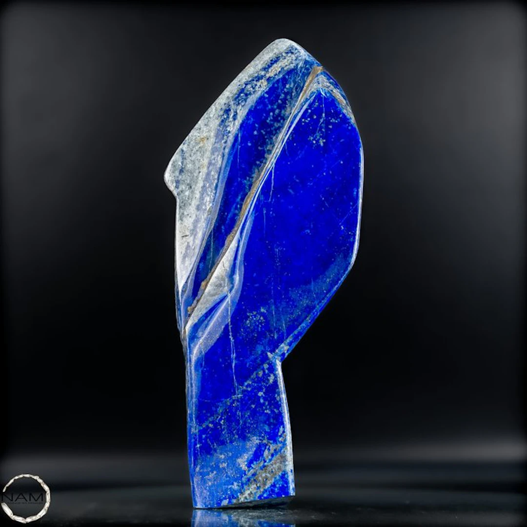 Very Decorative Royal Blue Lapis Lazuli Sculpture- 3333.46 g