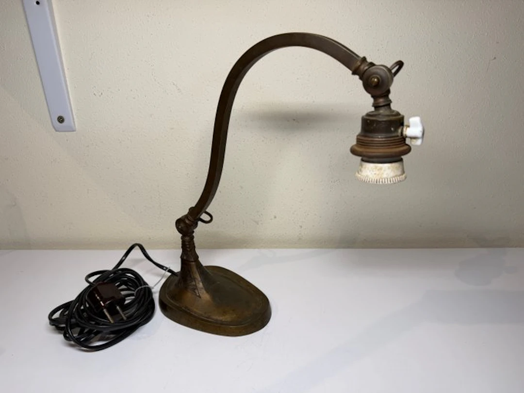Lamp - Bronze - Art Nouveau Bureaulamp