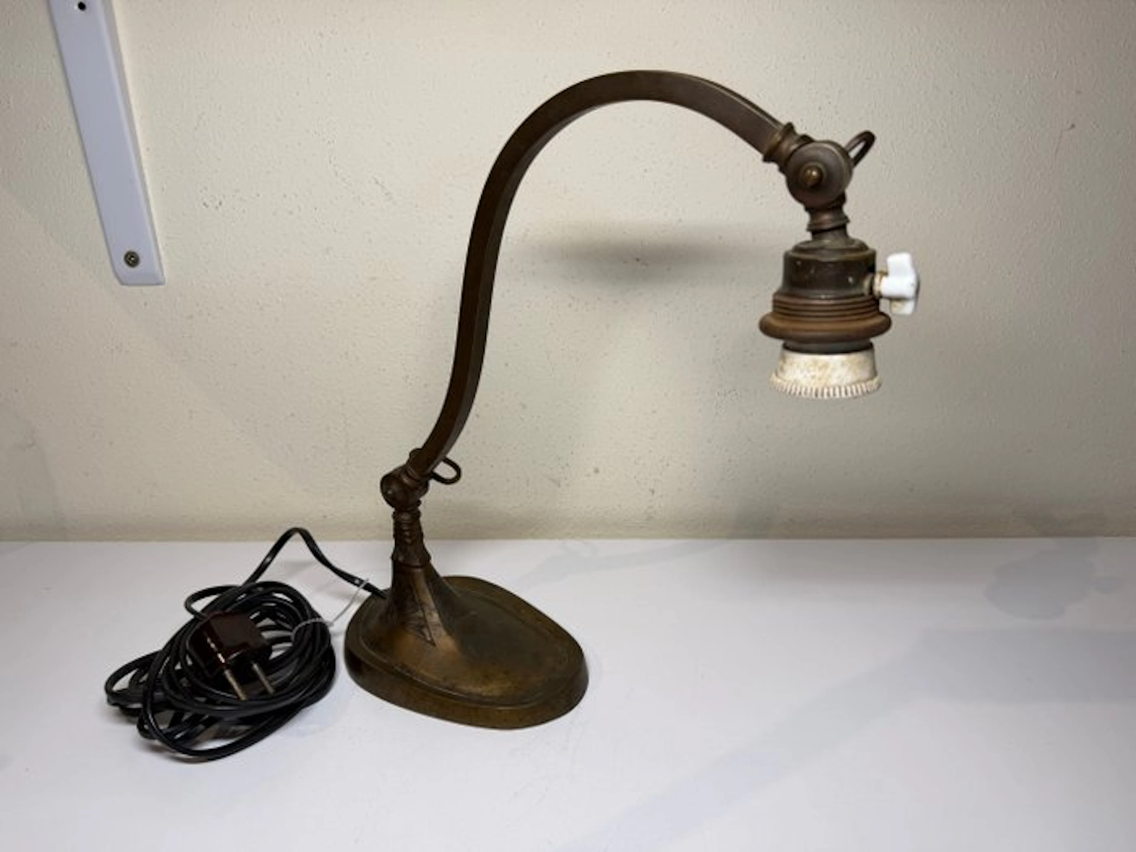 Lamp - Bronze - Art Nouveau Bureaulamp