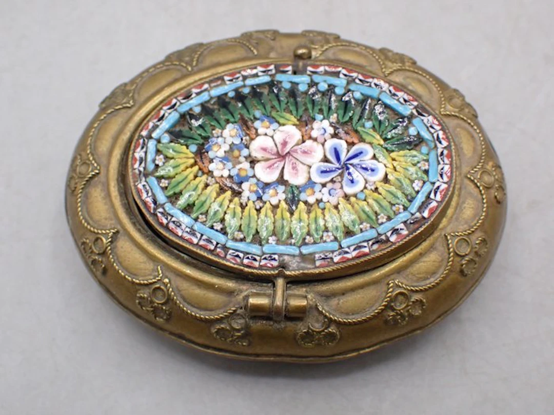 Snuff box - Micro mosaic - Brass, Glass