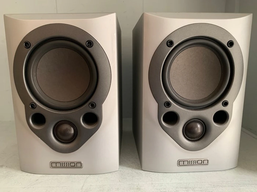 Mission - M30 / 2-Way Bass-Reflex Compact Bookshelf Speaker set