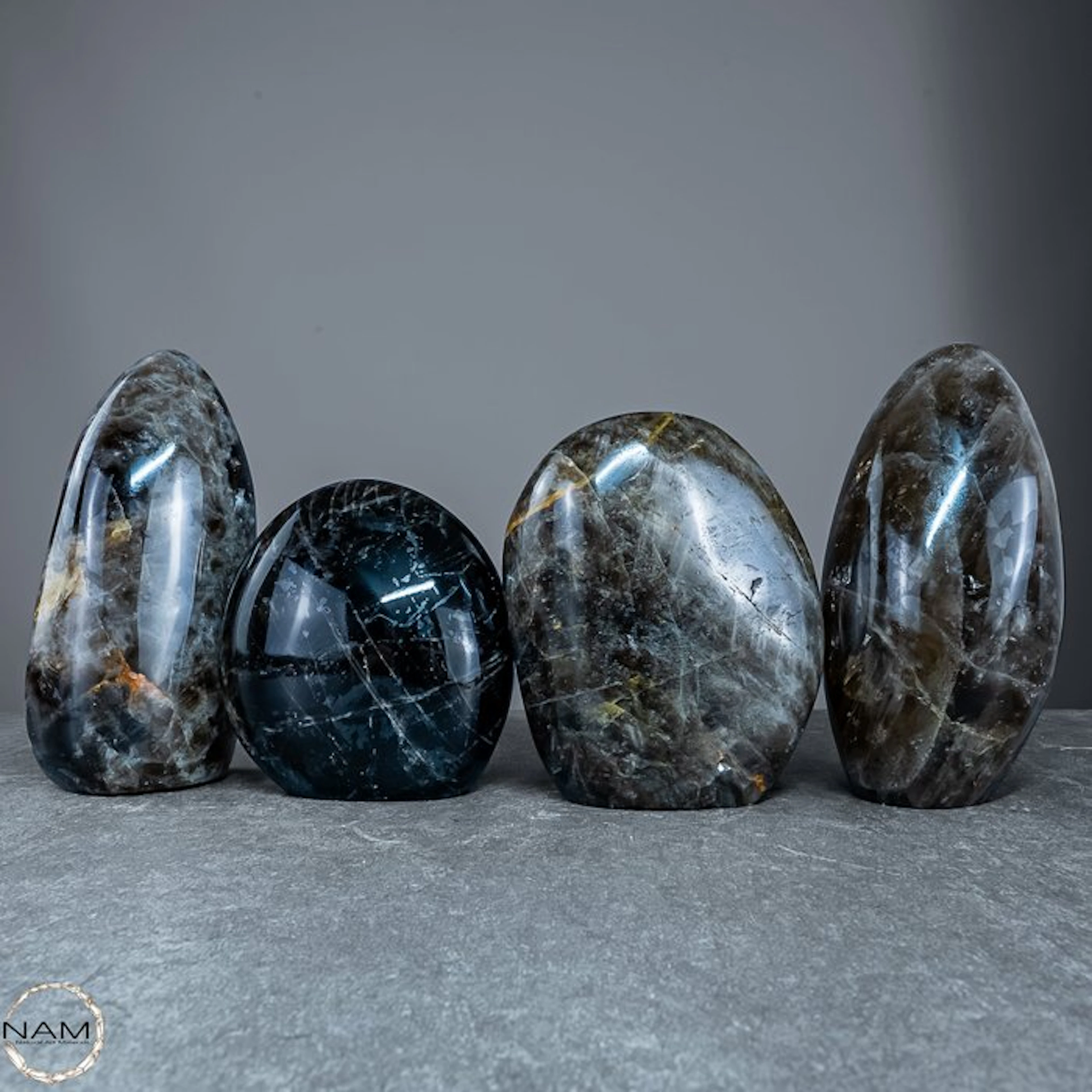 Smoky quartz free-form set – 4 expressive natural stone...