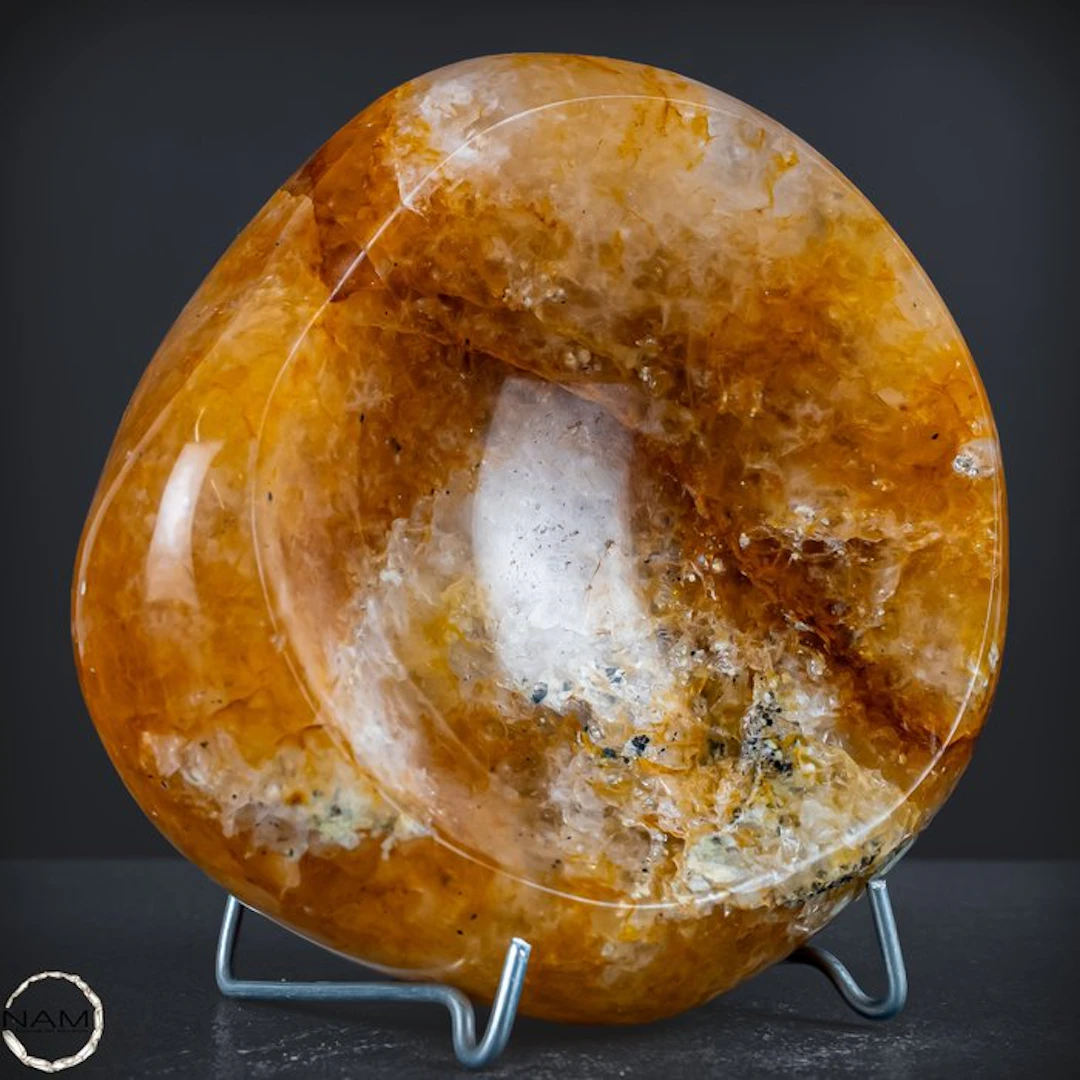 Rare natural Golden Healer Quartz bowl – exceptional...