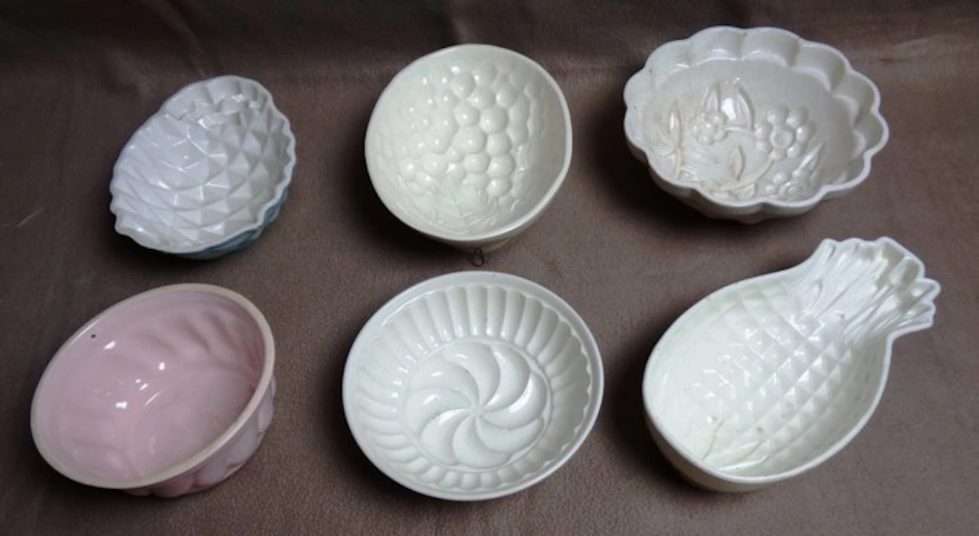 Dinner service (6) - Earthenware - pudding molds