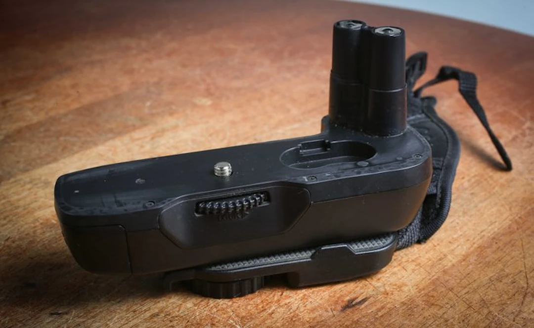 Nikon NIKON MB-16 alimentation + Grip pour F80/N80 et Fuji S2 Analogue camera