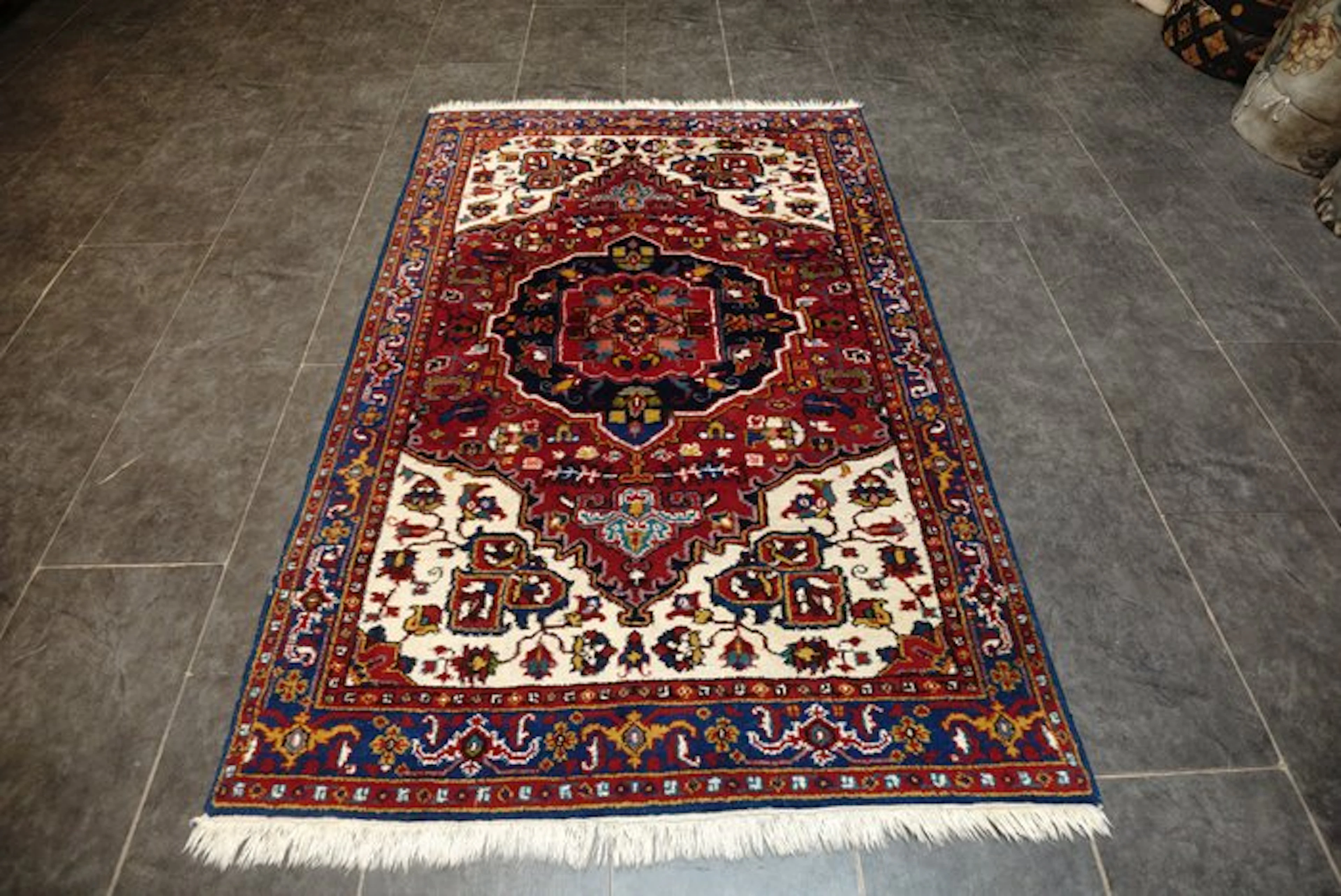 Heriz - Carpet - 185 cm - 125 cm