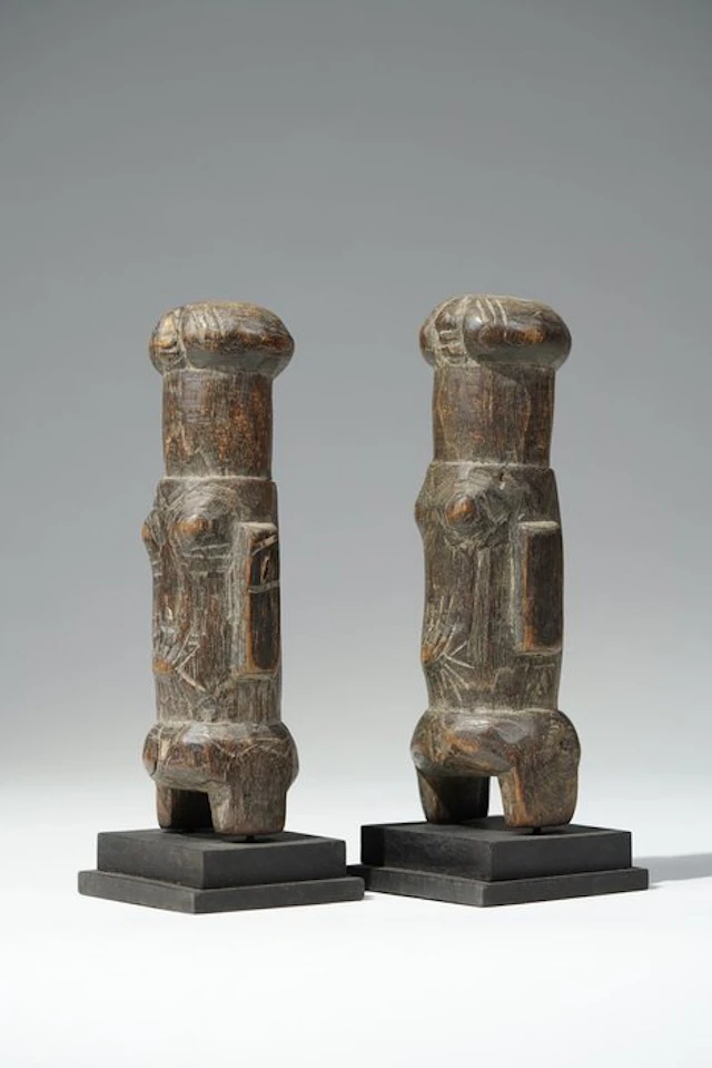 A wooden sculpture - Togo (No reserve price)