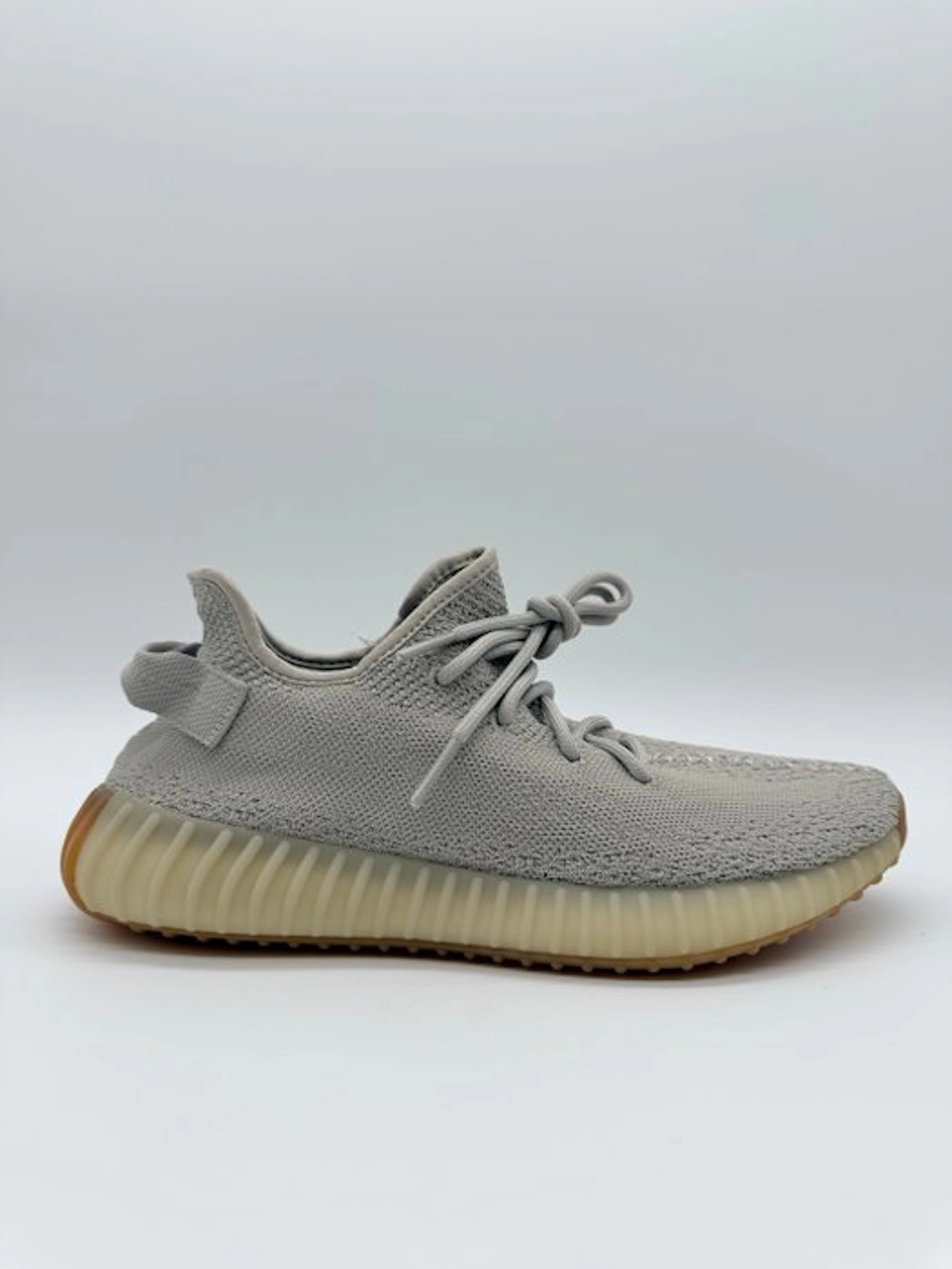 Yeezy - Yeezy Boost 350 V2 Sesame - Sneakers - Size: EU 43 - New with tags