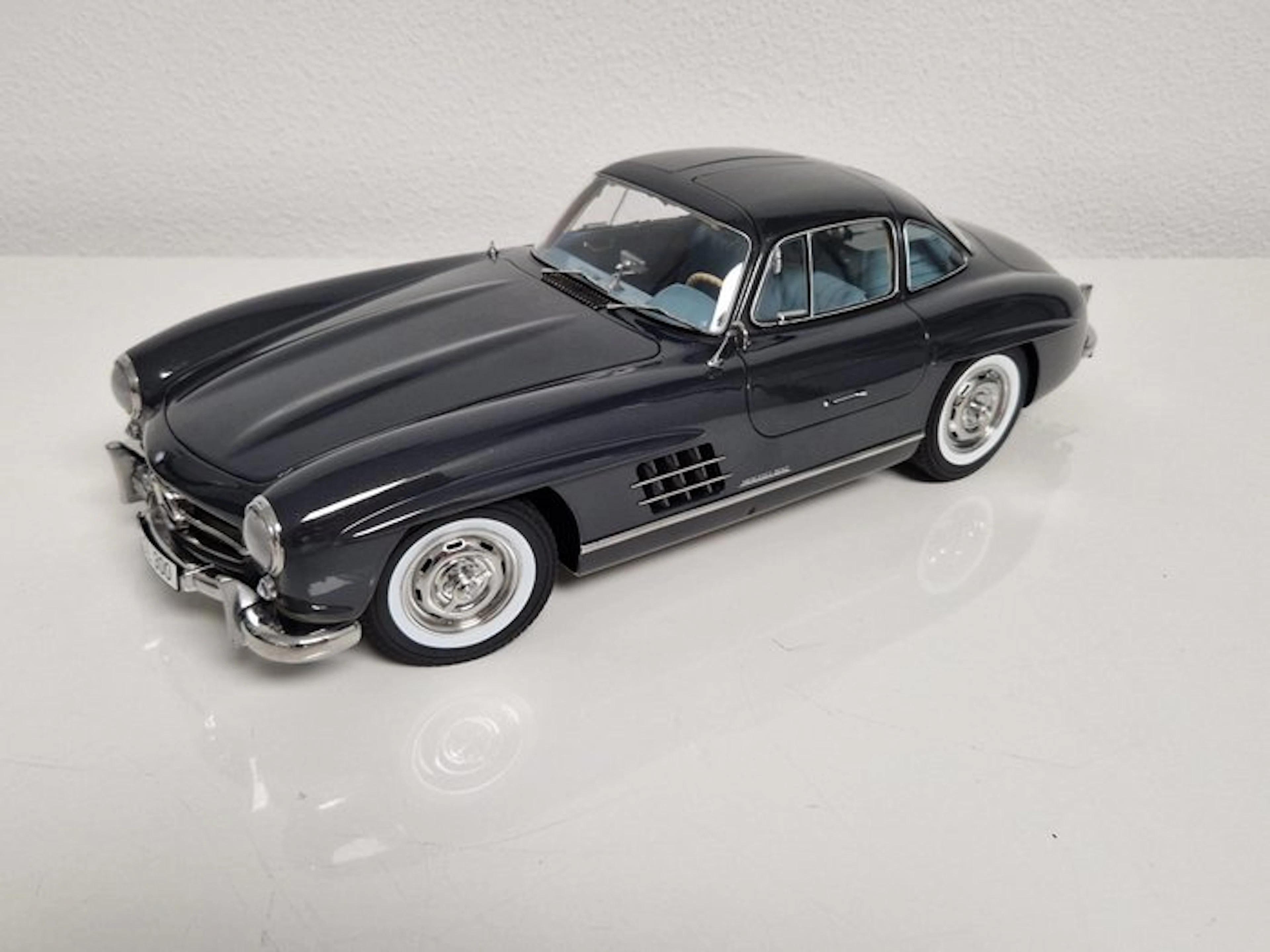 Schuco 1:12 - Model car - Mercedes Benz 300 SL Gullwing...
