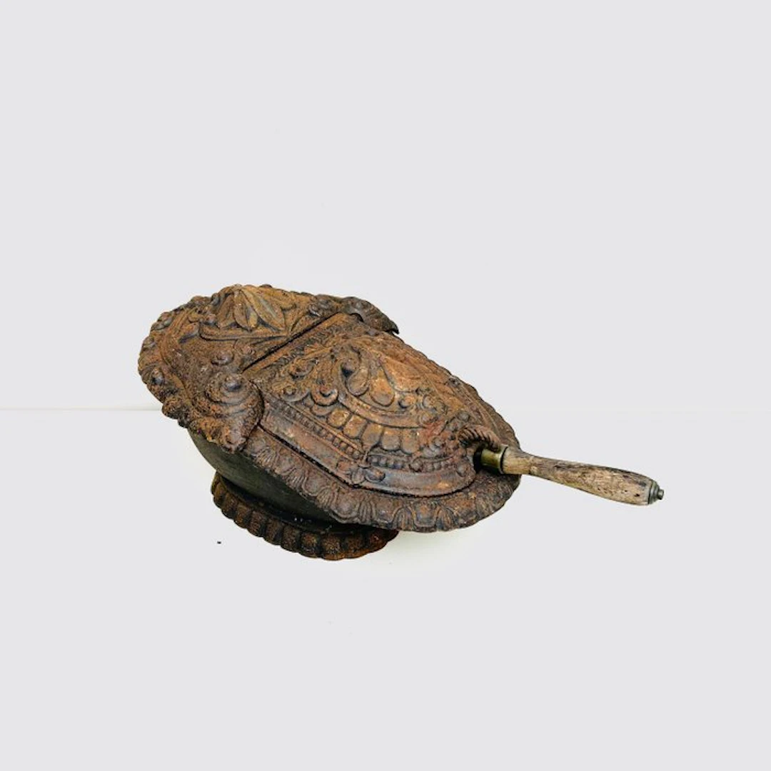 Nestor Martin - Fireplace accessory - Cast iron - Antique coal scuttle