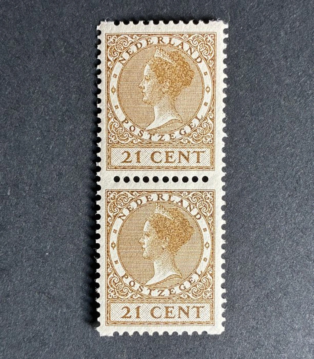 Netherlands 1930 - Two-sided roll stand 21 cm olive brown...