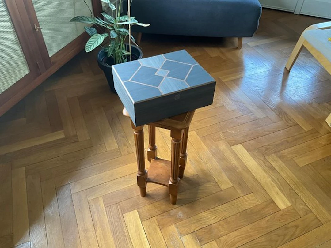 triad - Cigar box - Wood