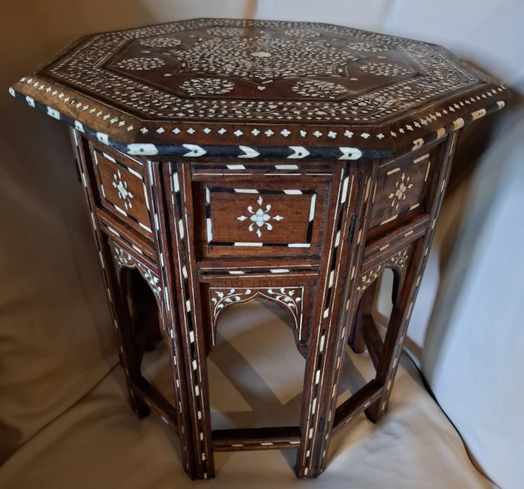 Kanhaya Lal Brij Lal - Coffee table - shisham / bone...